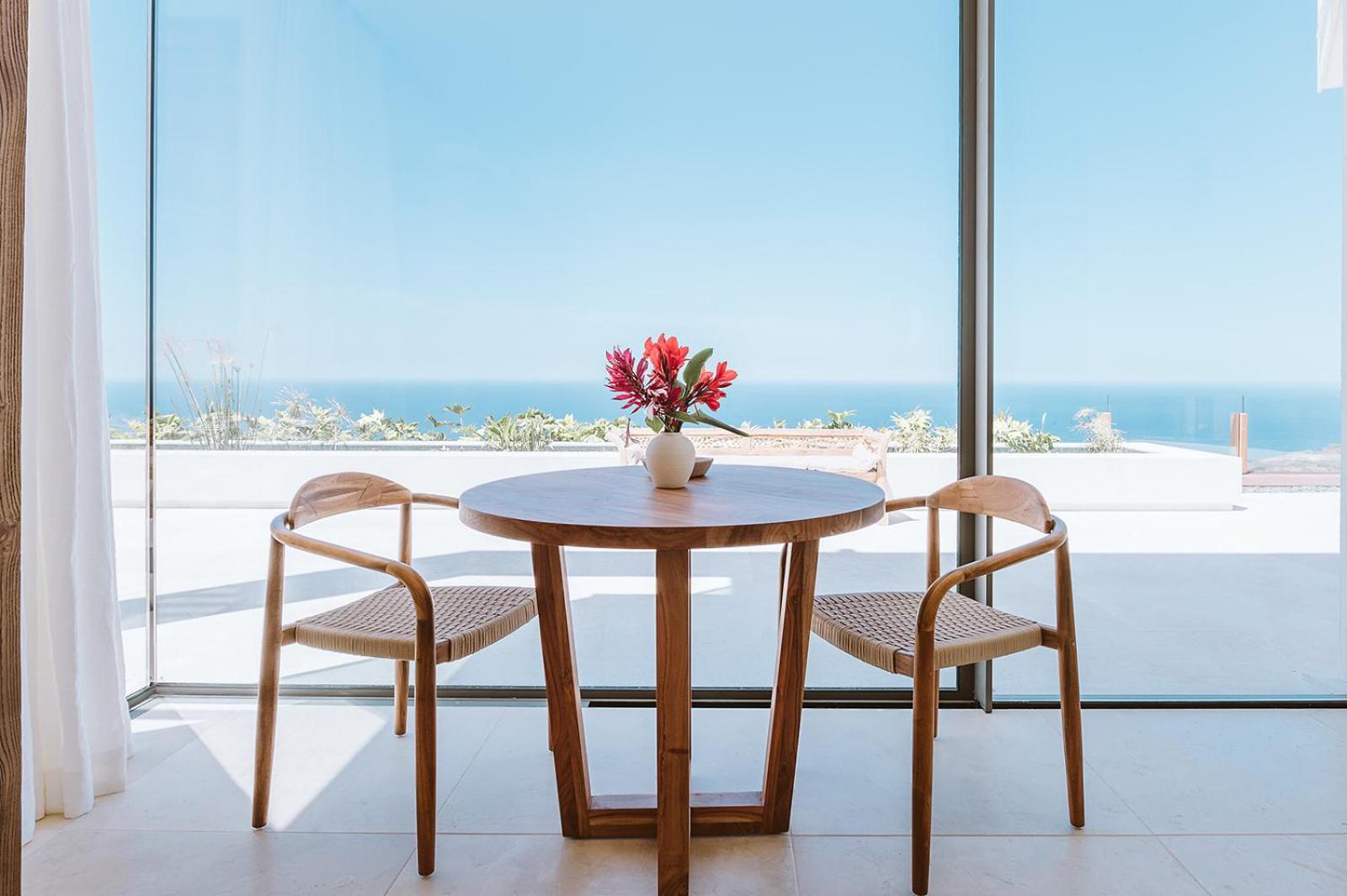 Serenity Villa on the Cliff with climatized pool