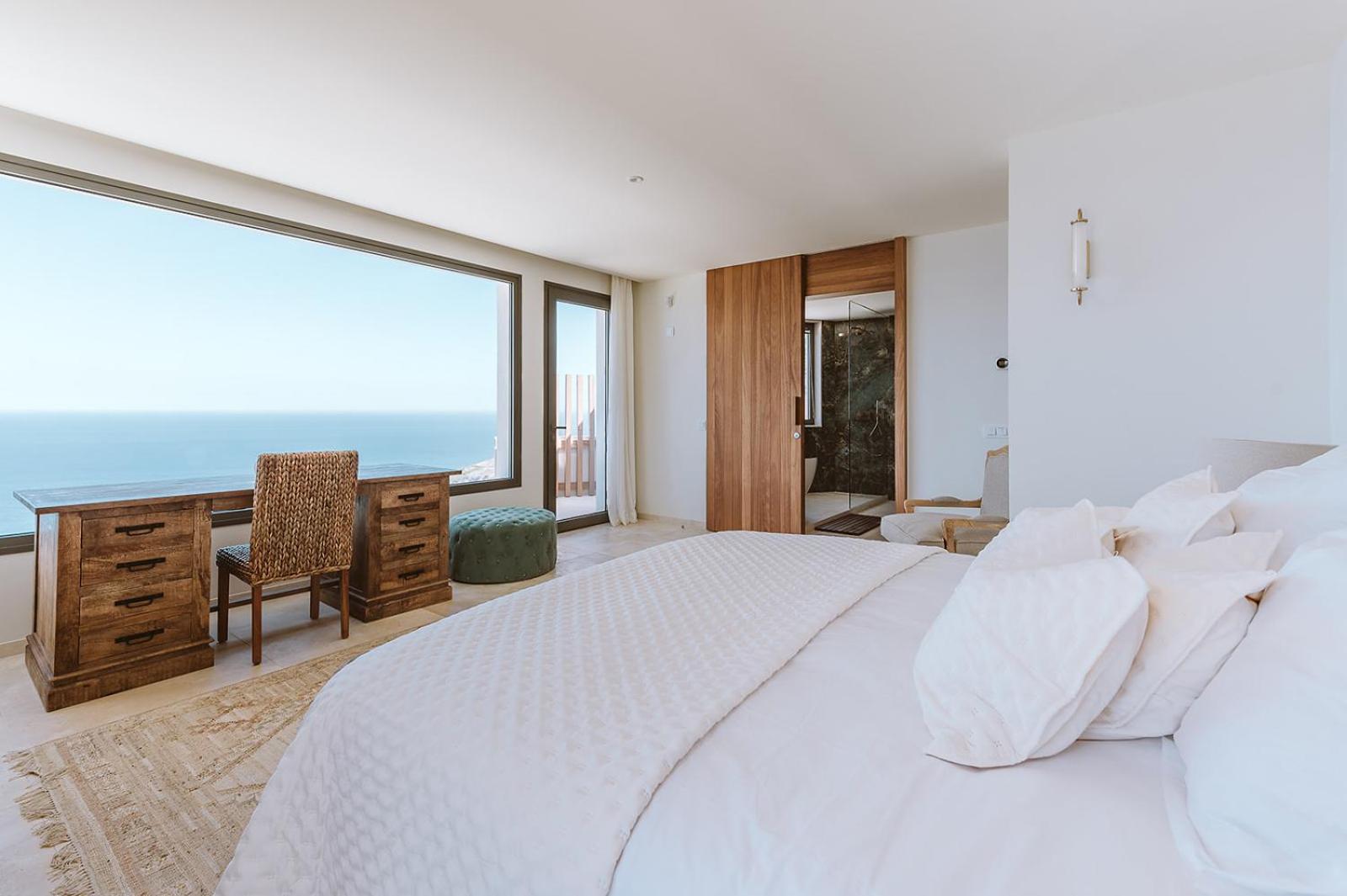 Serenity Villa on the Cliff with climatized pool