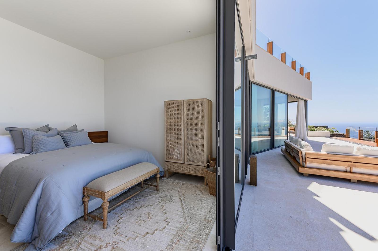 Serenity Villa on the Cliff with climatized pool