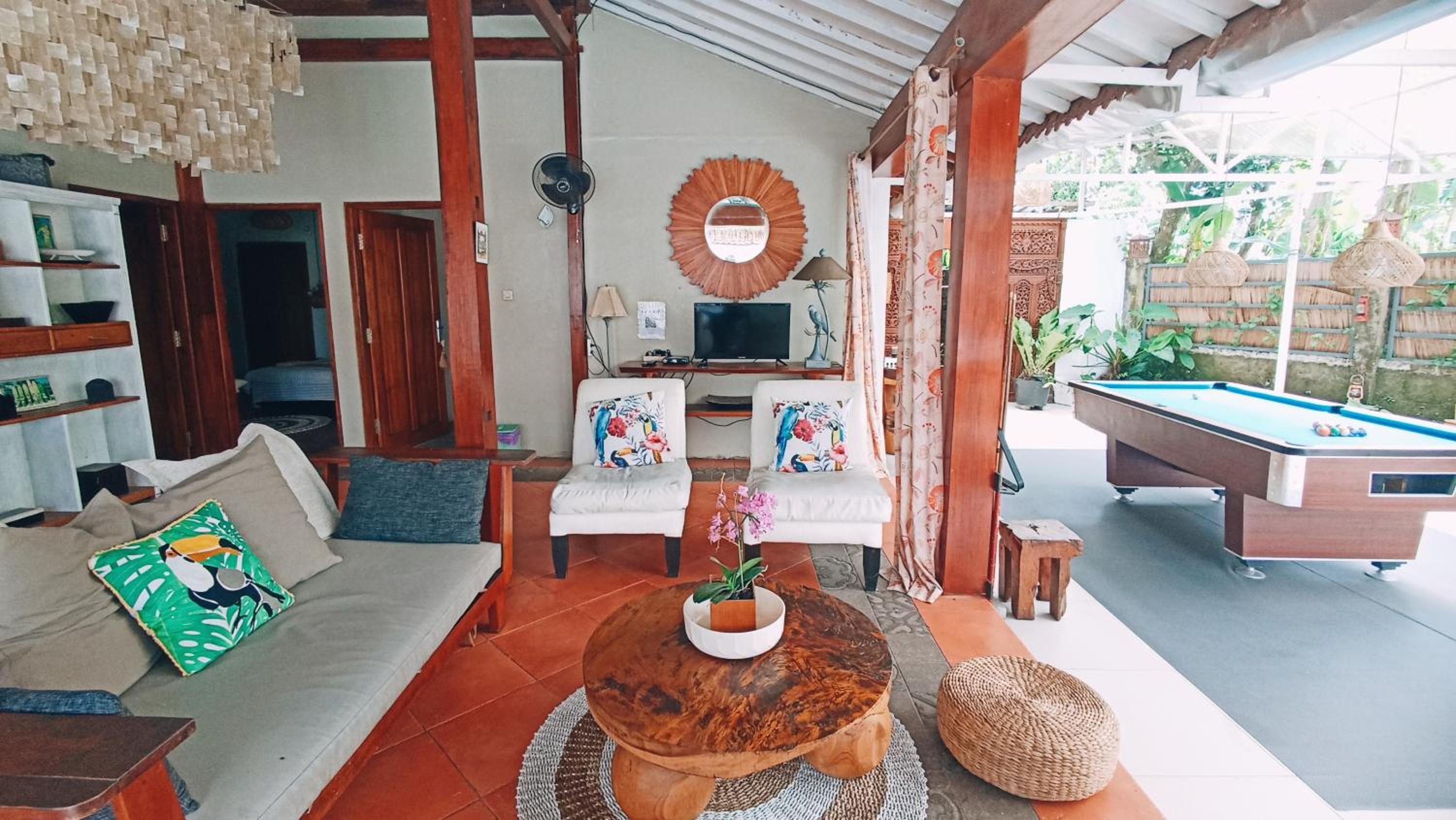 lounge