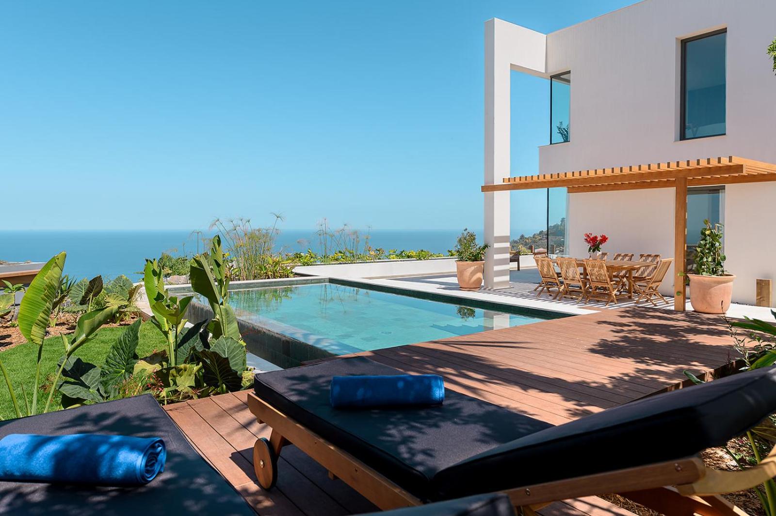 Serenity Villa on the Cliff with climatized pool