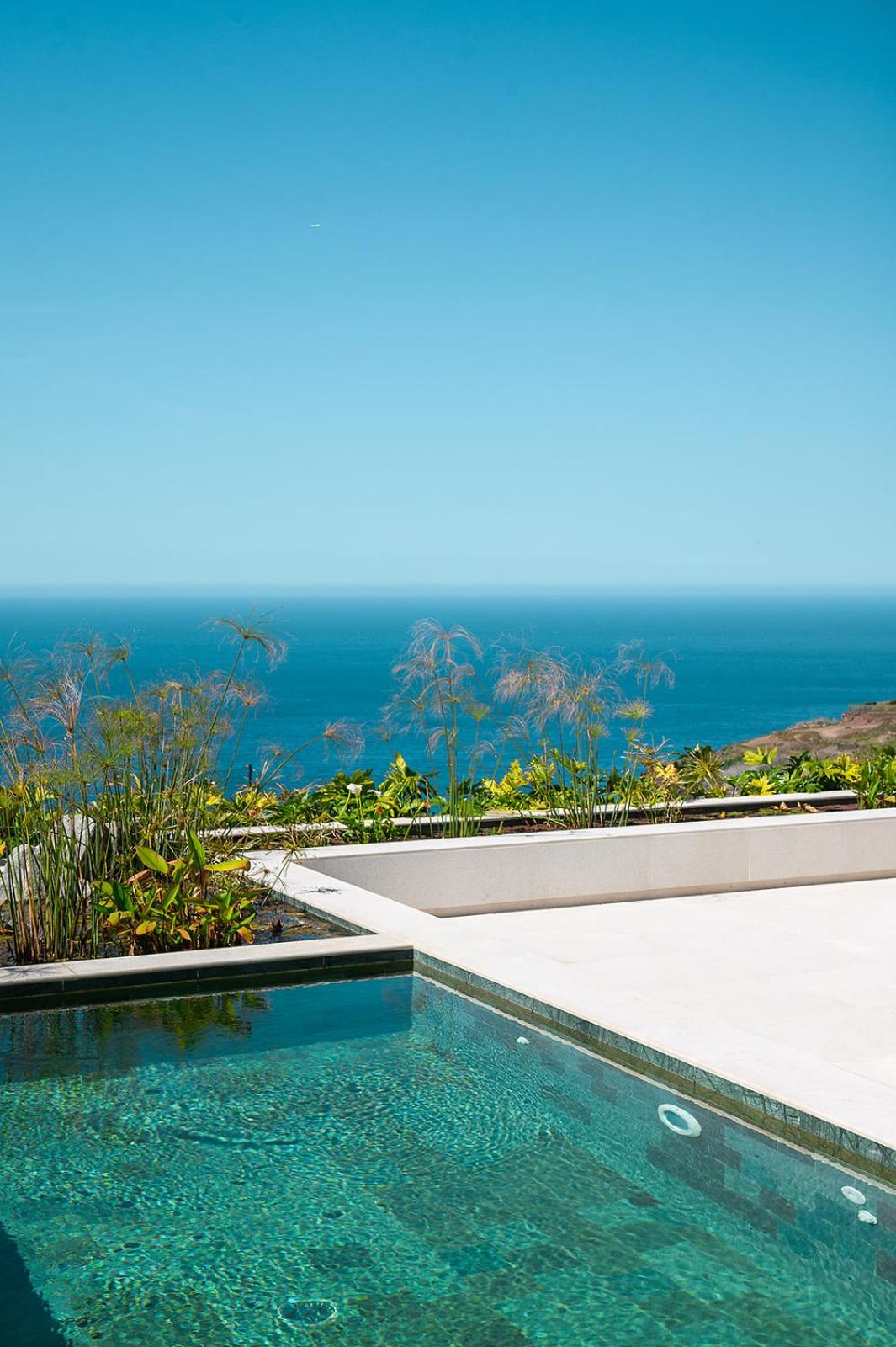 Serenity Villa on the Cliff with climatized pool
