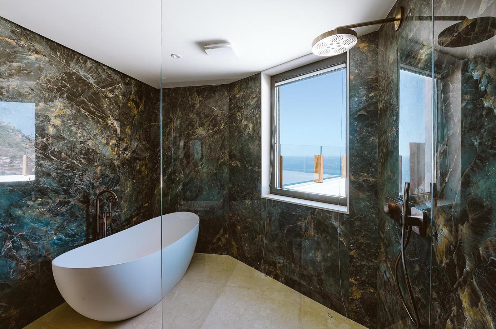 Serenity Villa on the Cliff with climatized pool
