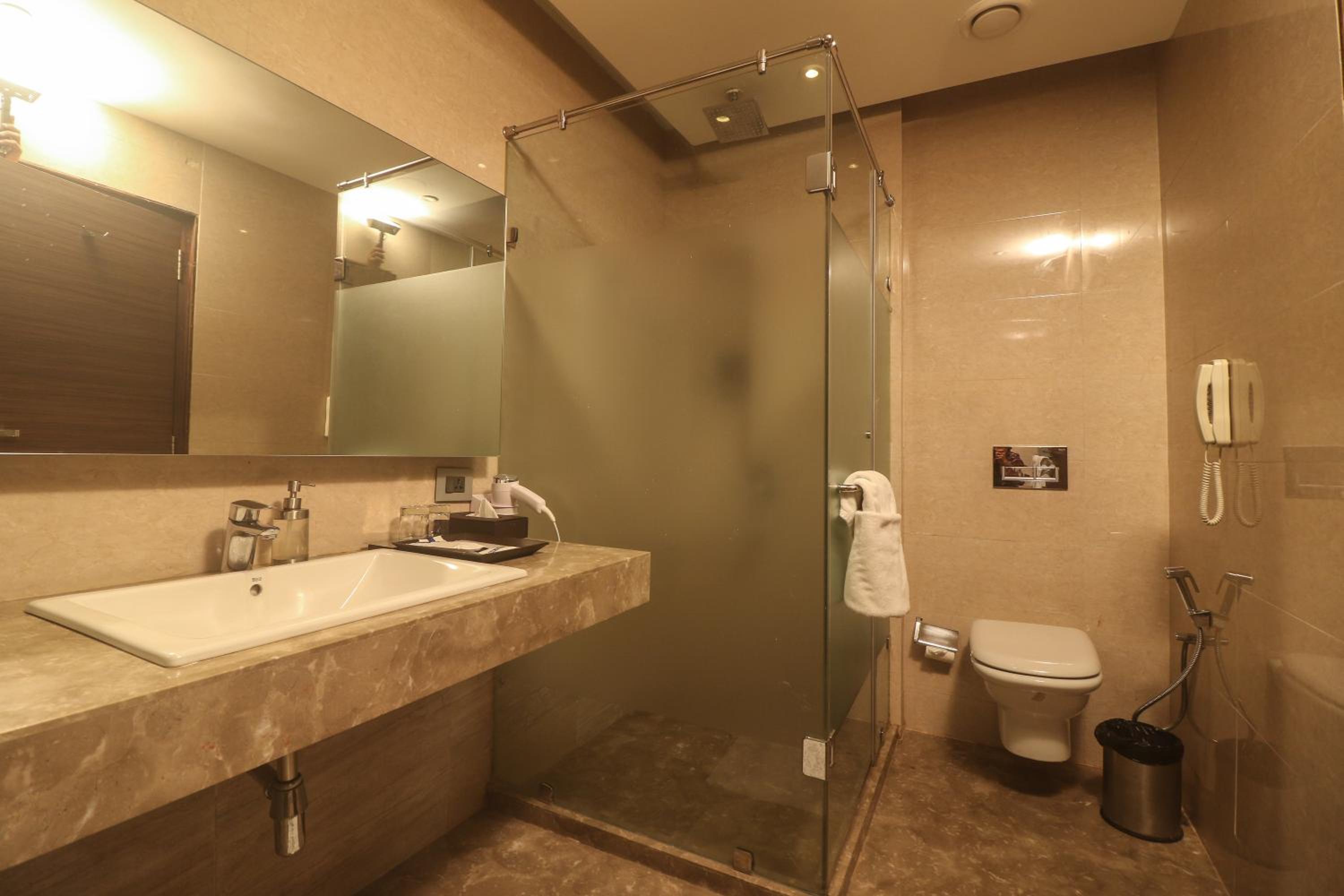 Marigold Sarovar Portico Shimla with Heated pool and AC Rooms-A Resort cottage and SPA Marigold Sarovar Portico Shimla with Heated pool and AC Rooms-A Resort cottage and SPA