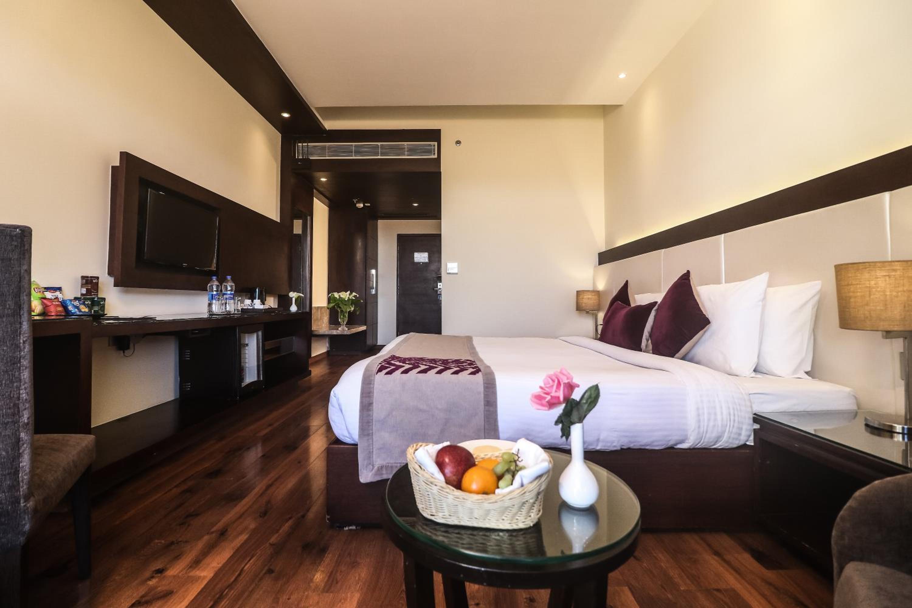 Marigold Sarovar Portico Shimla with Heated pool and AC Rooms-A Resort cottage and SPA Marigold Sarovar Portico Shimla with Heated pool and AC Rooms-A Resort cottage and SPA