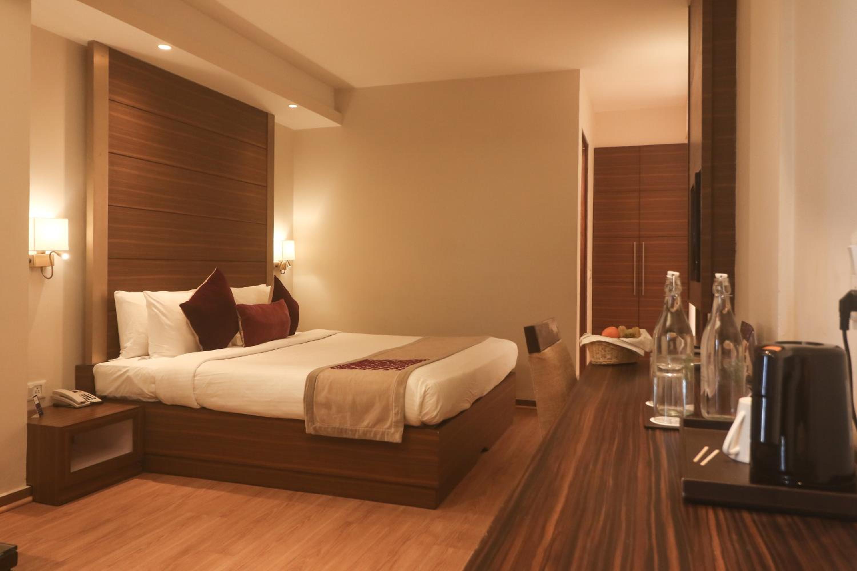 Marigold Sarovar Portico Shimla with Heated pool and AC Rooms-A Resort cottage and SPA Marigold Sarovar Portico Shimla with Heated pool and AC Rooms-A Resort cottage and SPA