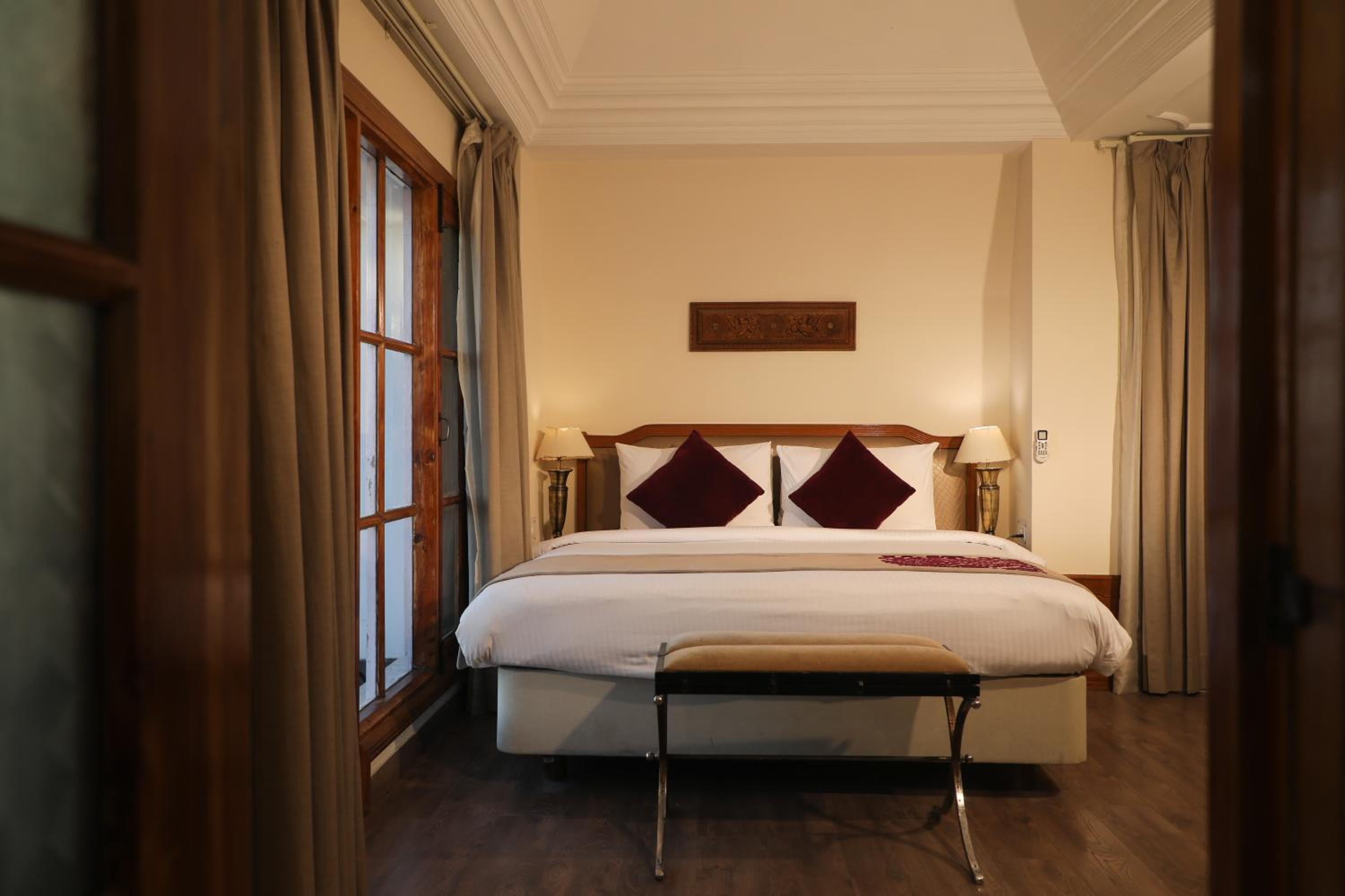 Marigold Sarovar Portico Shimla with Heated pool and AC Rooms-A Resort cottage and SPA Marigold Sarovar Portico Shimla with Heated pool and AC Rooms-A Resort cottage and SPA