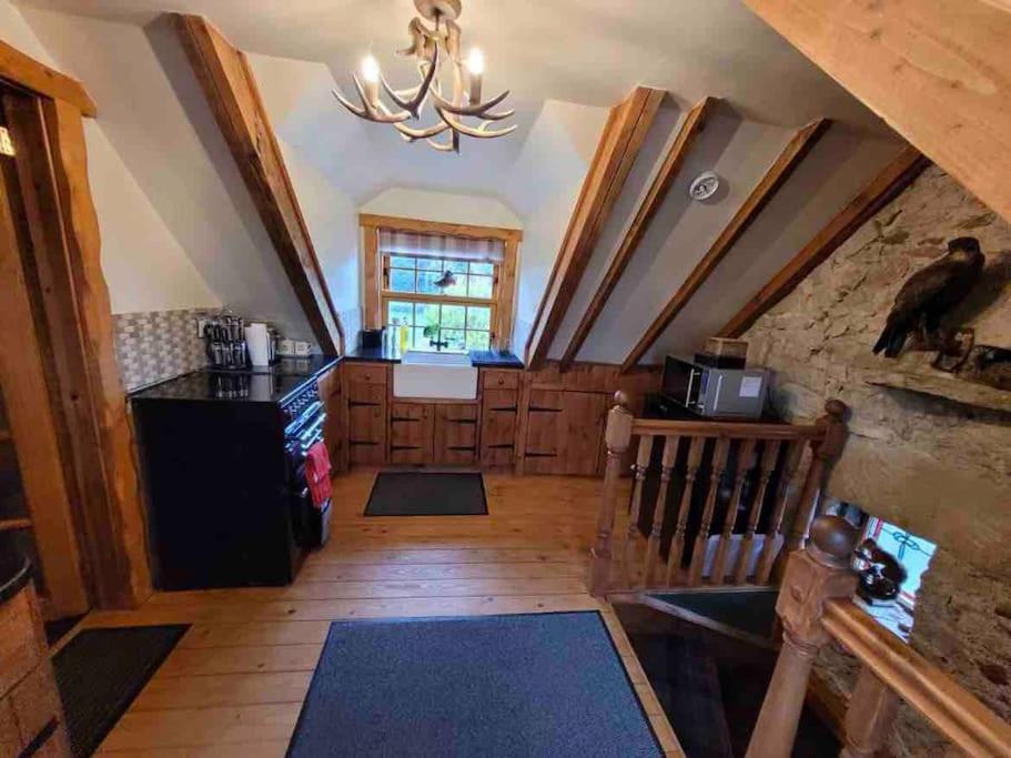 Baidland Escapes 2 bedroom cottage With hot tub view 2