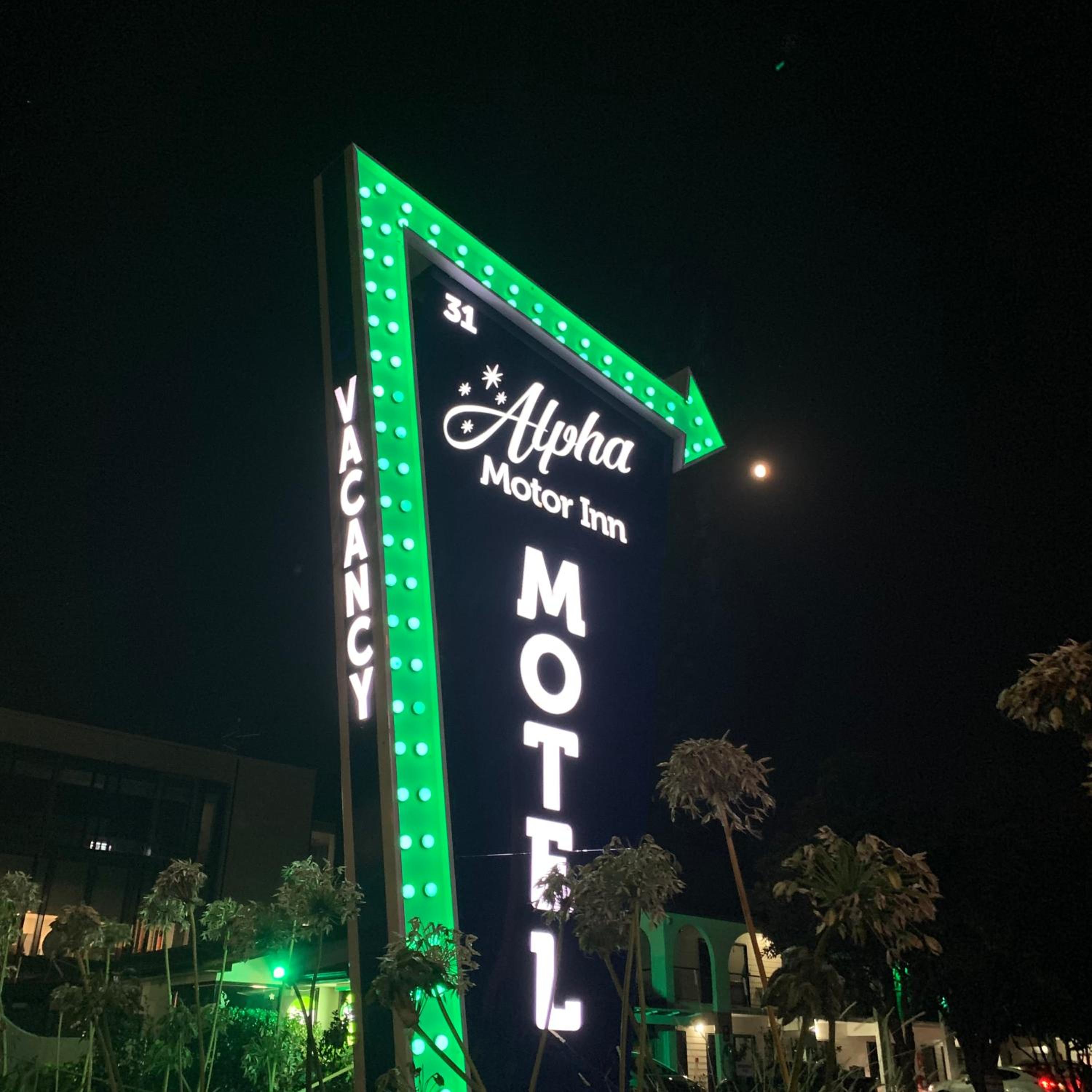 Alpha Motor Inn