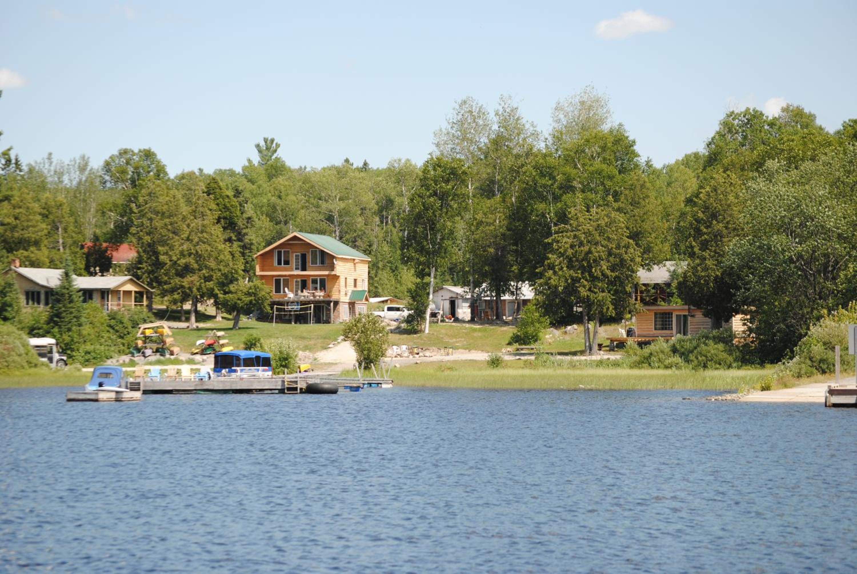 Mowat Landing Cottages