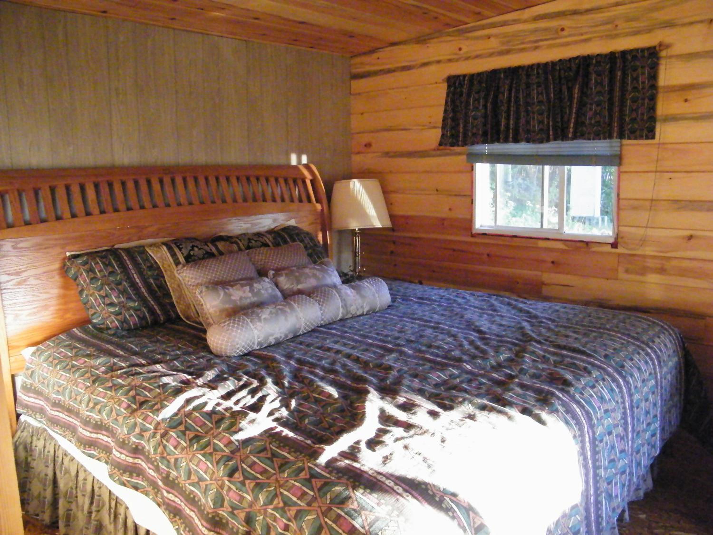 Mowat Landing Cottages