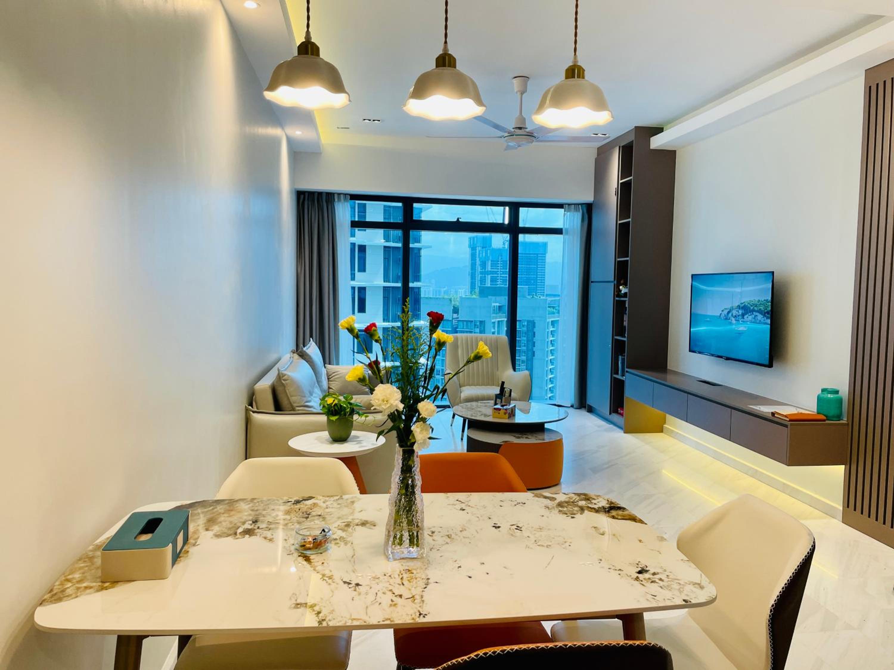 Eaton residences KLCC m@h