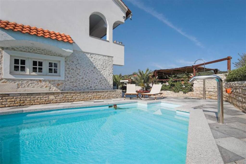 Villa Nikolina