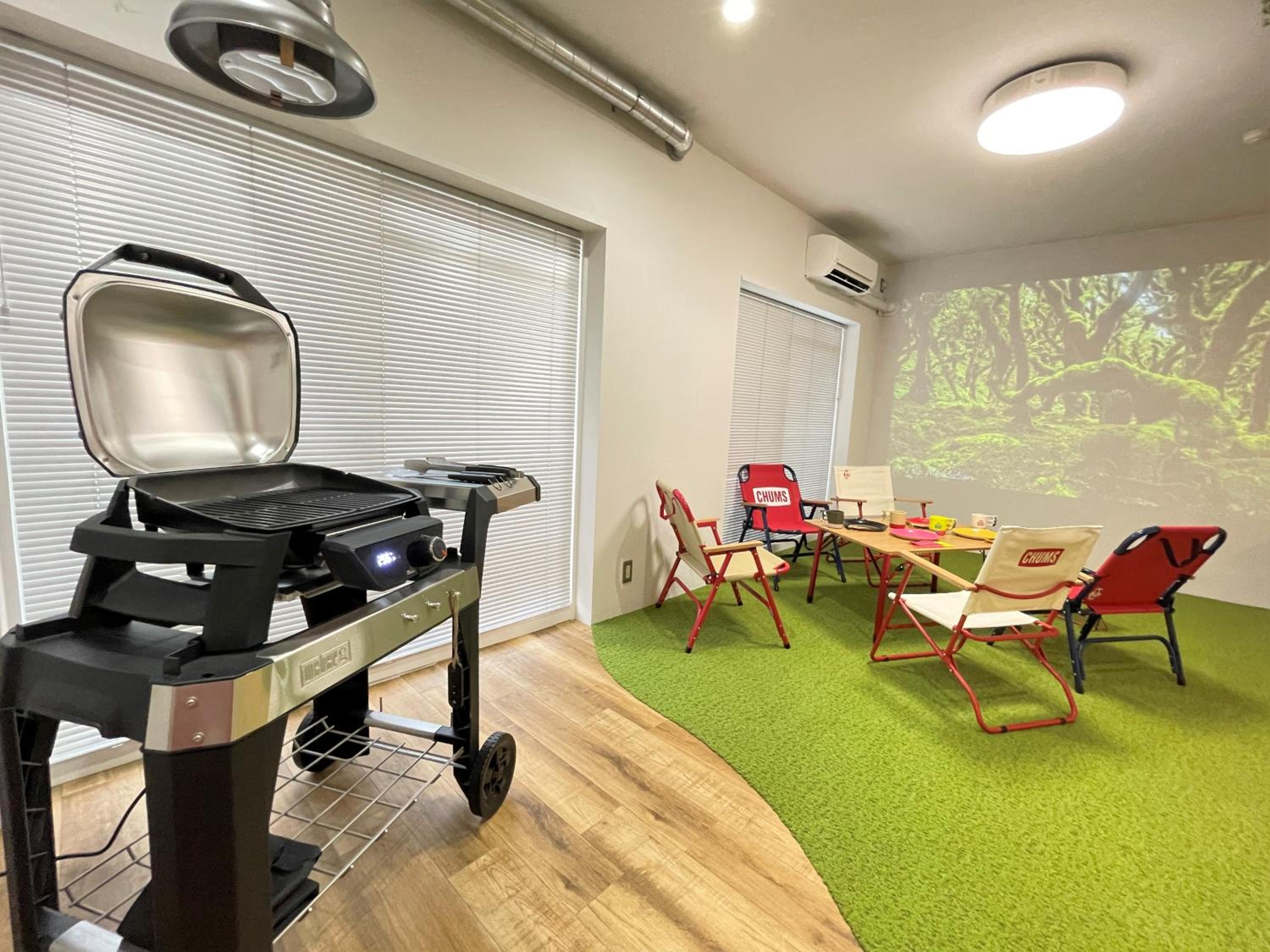 365BASE outdoor hostel