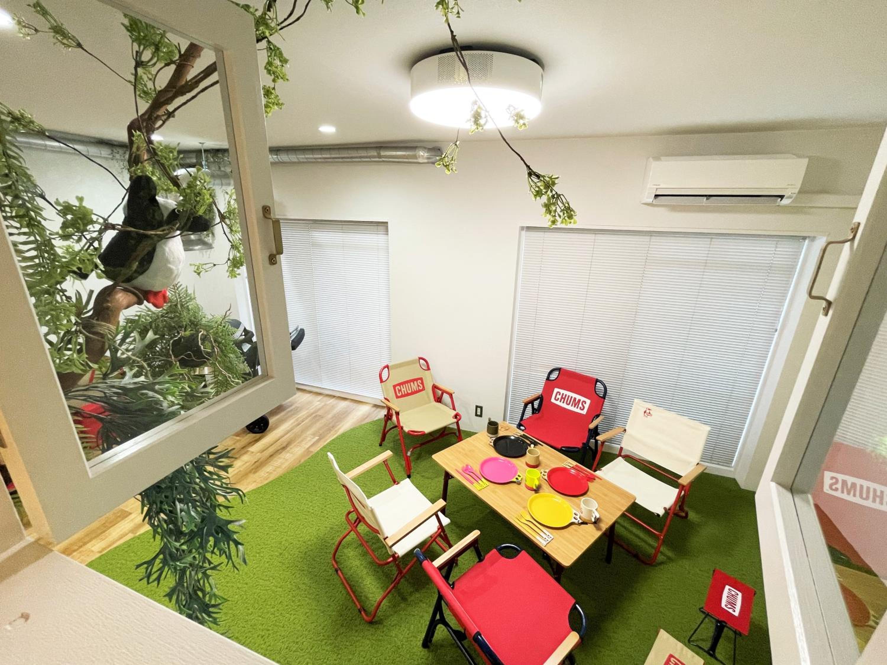 365BASE outdoor hostel