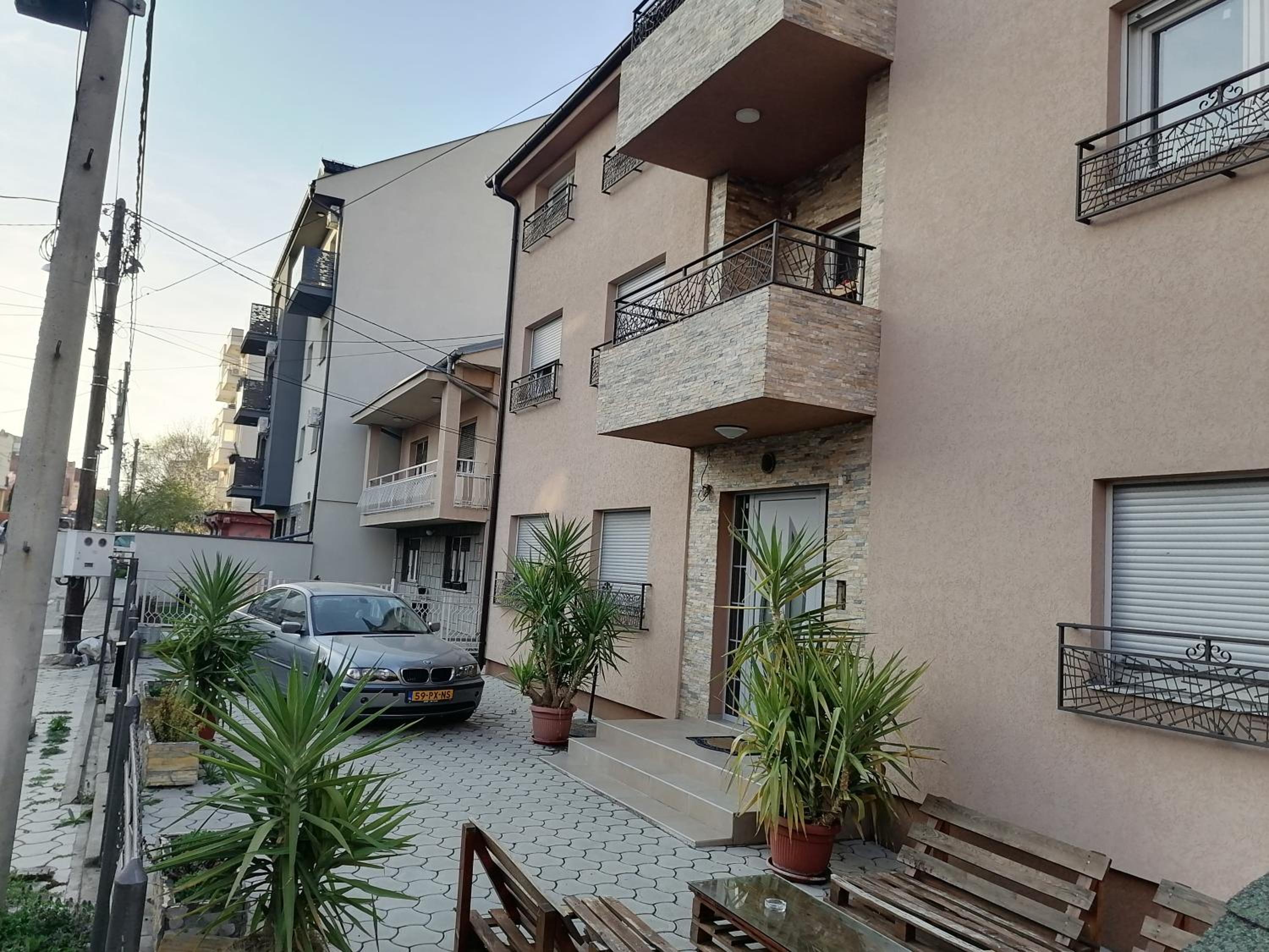 Photo 6