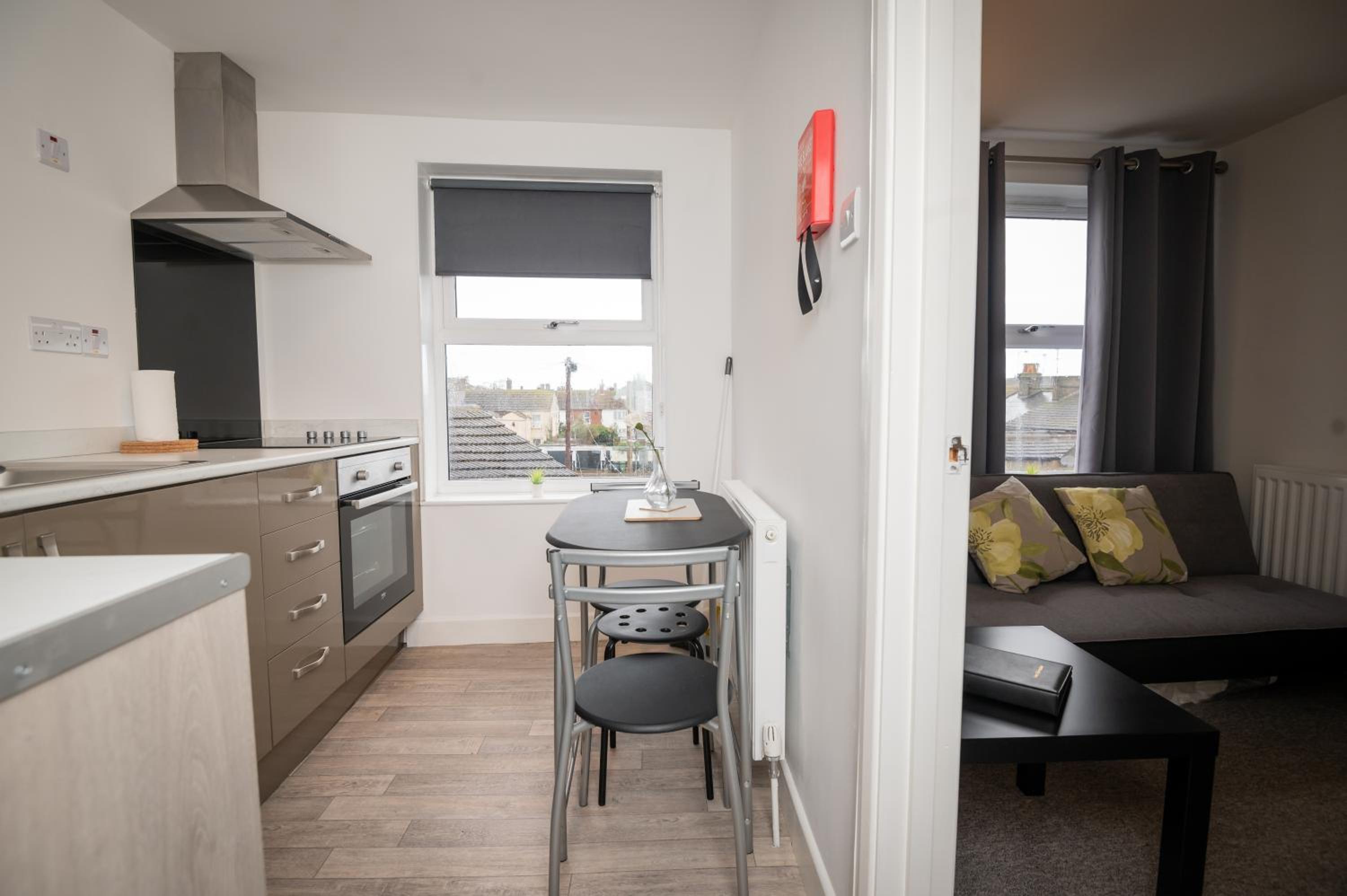 Self containted 1 Bed modern apartment- Meters from Beach - Parking Available view 5