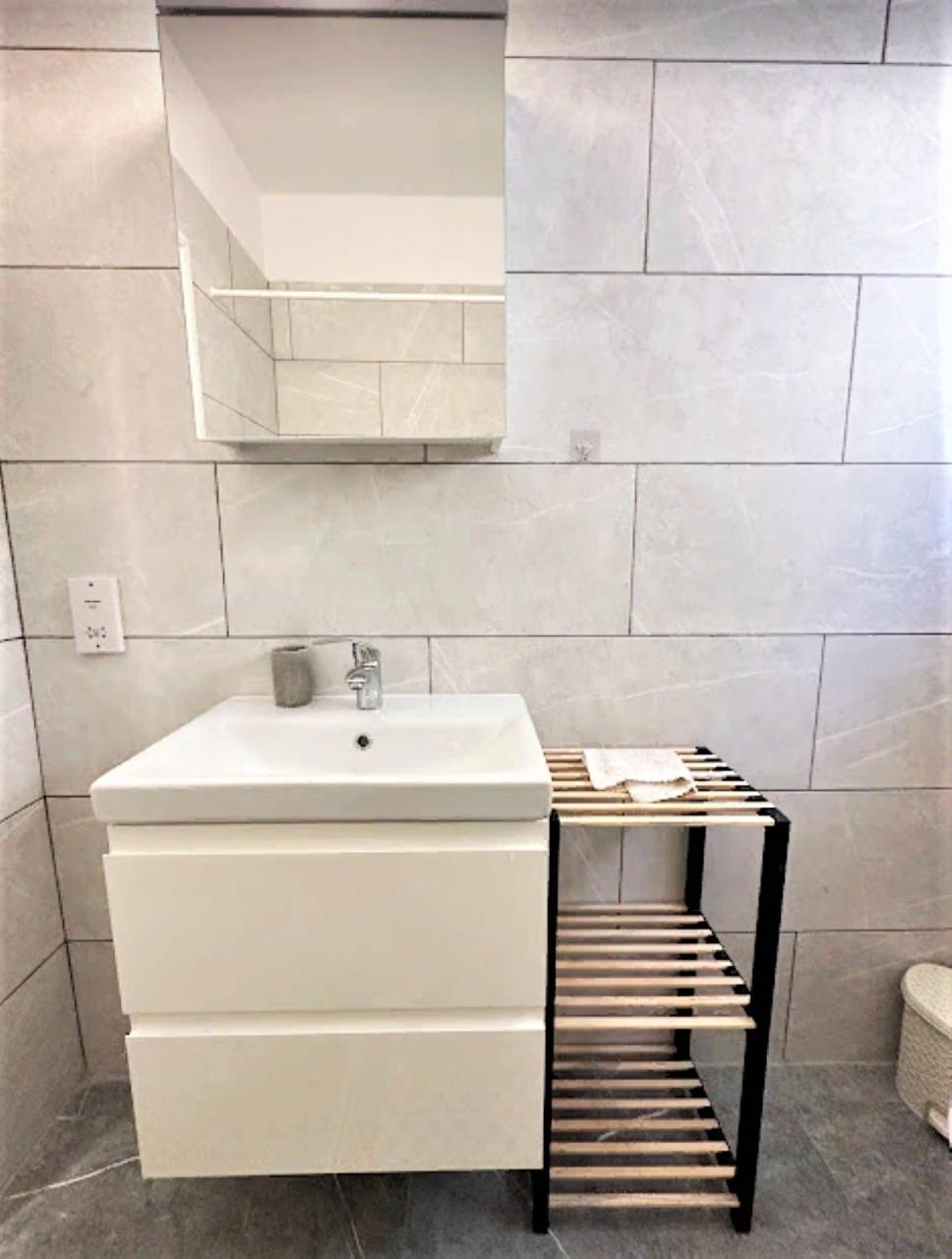H&O Limnaria Elegance Pool View Apartment
