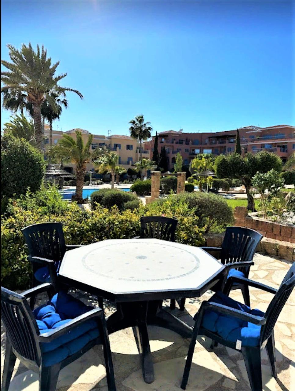 H&O Limnaria Elegance Pool View Apartment