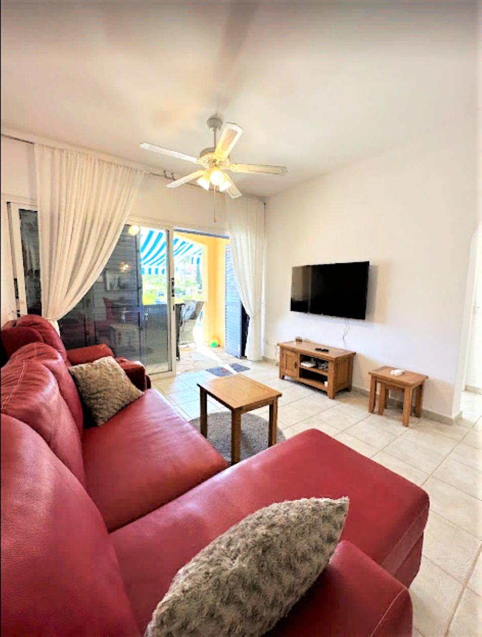H&O Limnaria Elegance Pool View Apartment