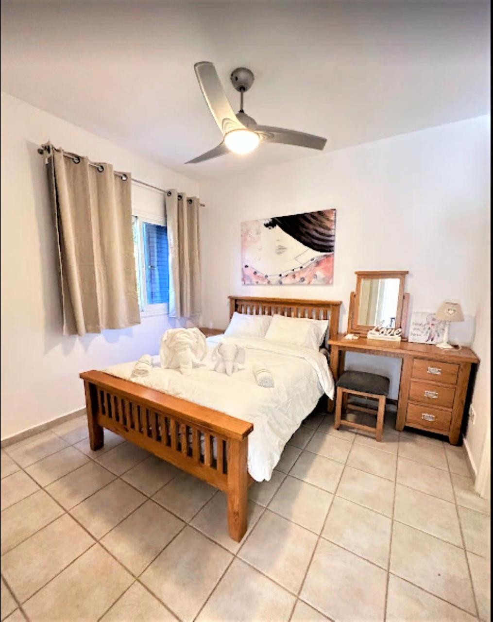H&O Limnaria Elegance Pool View Apartment