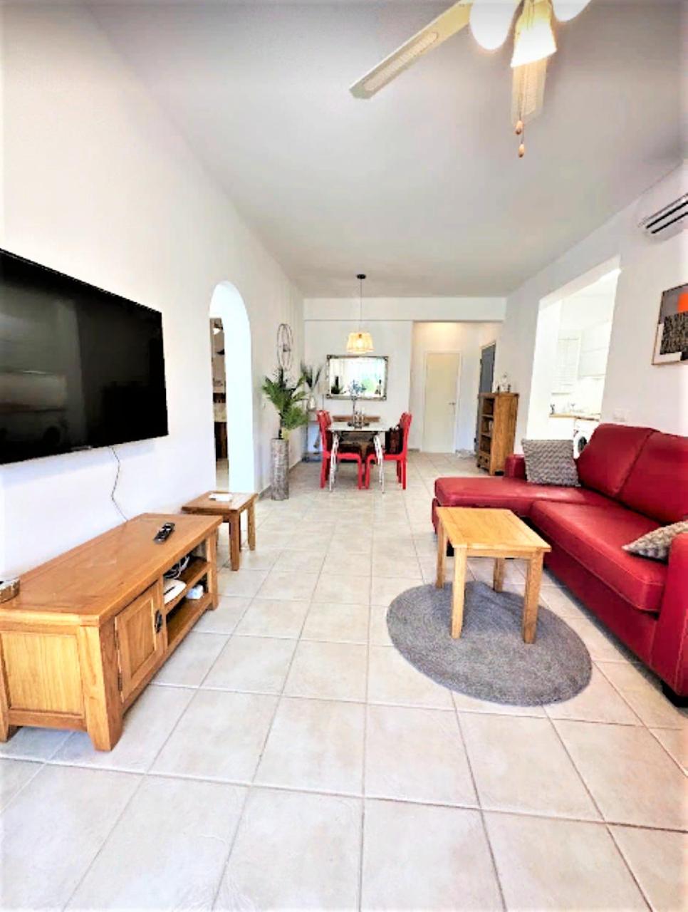 H&O Limnaria Elegance Pool View Apartment