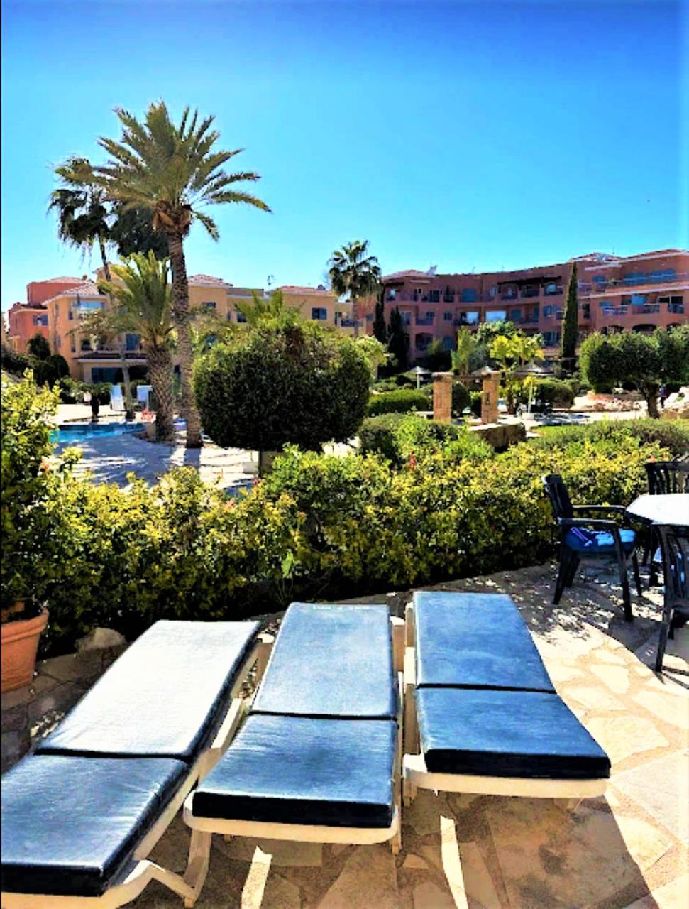 H&O Limnaria Elegance Pool View Apartment