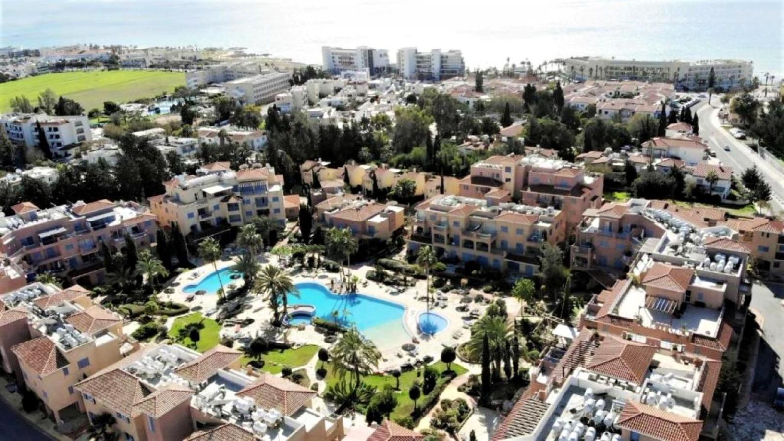 H&O Limnaria Elegance Pool View Apartment