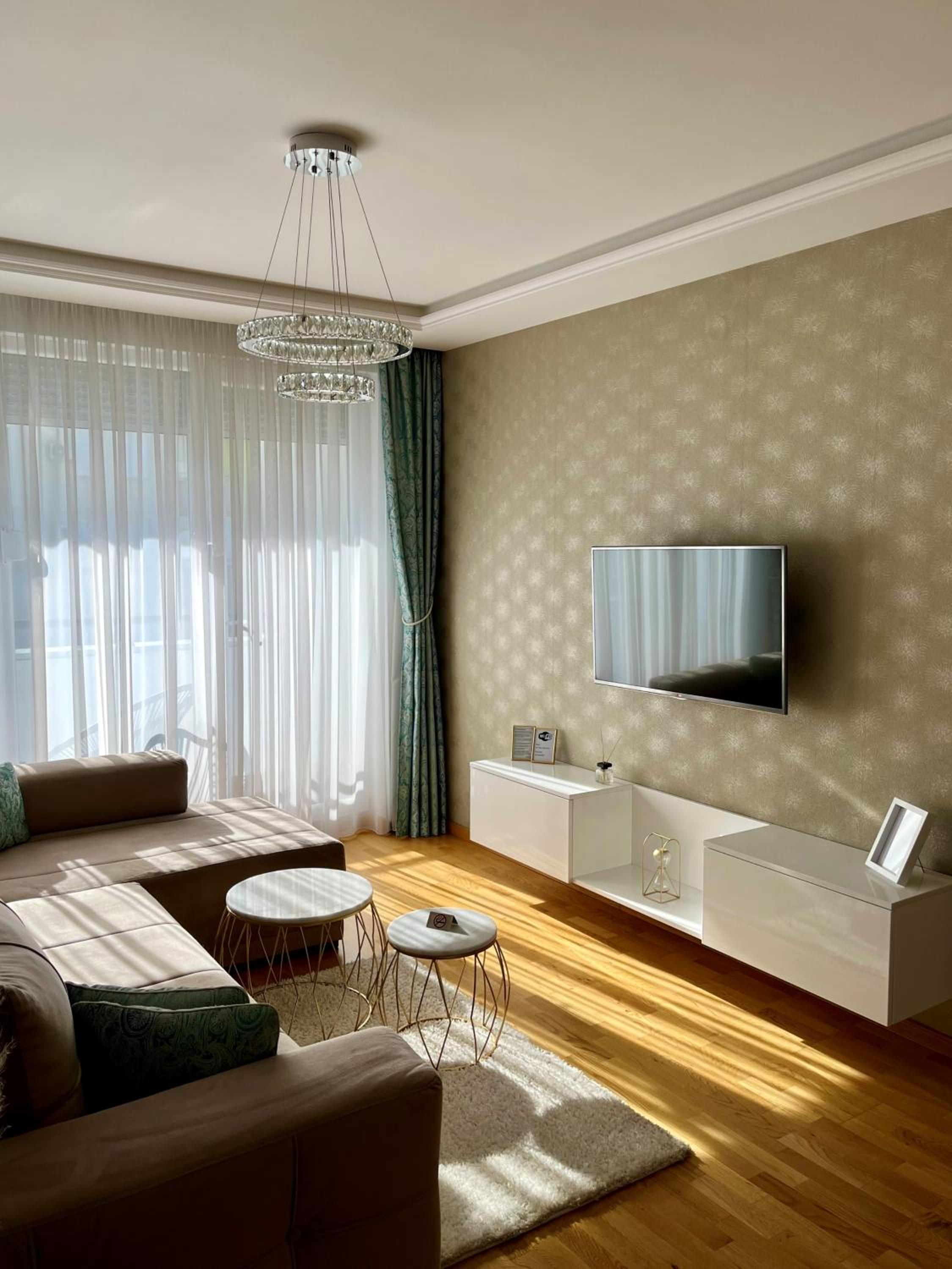 MyPlace Apartment Novi Sad - Private Parking view 2