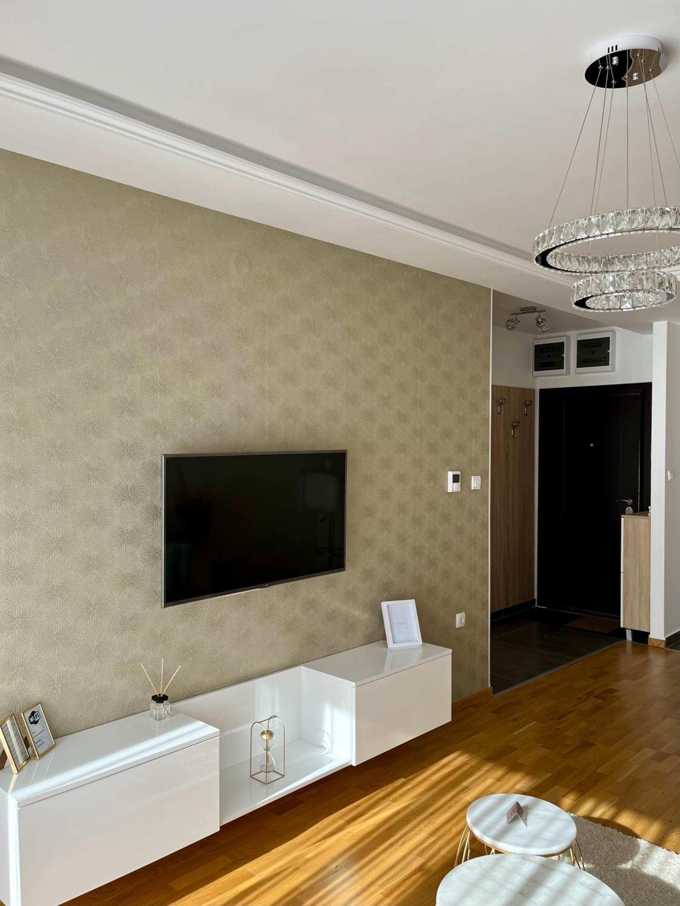 MyPlace Apartment Novi Sad - Private Parking view 4