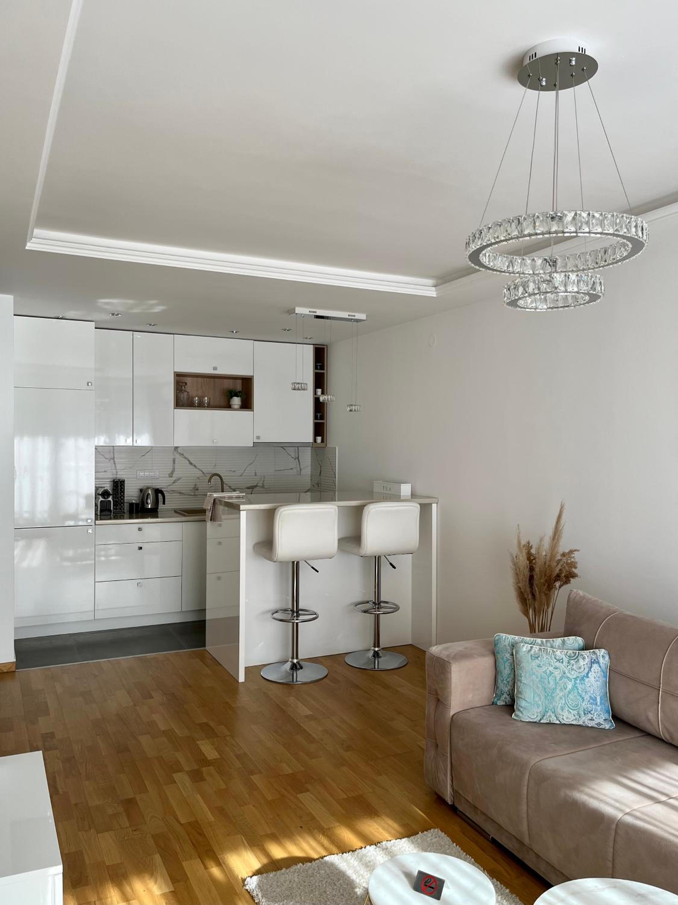 MyPlace Apartment Novi Sad - Private Parking view 3