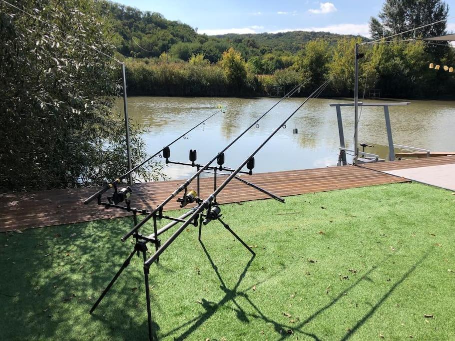 DOMEGLAMPING at FISHINGLAKE