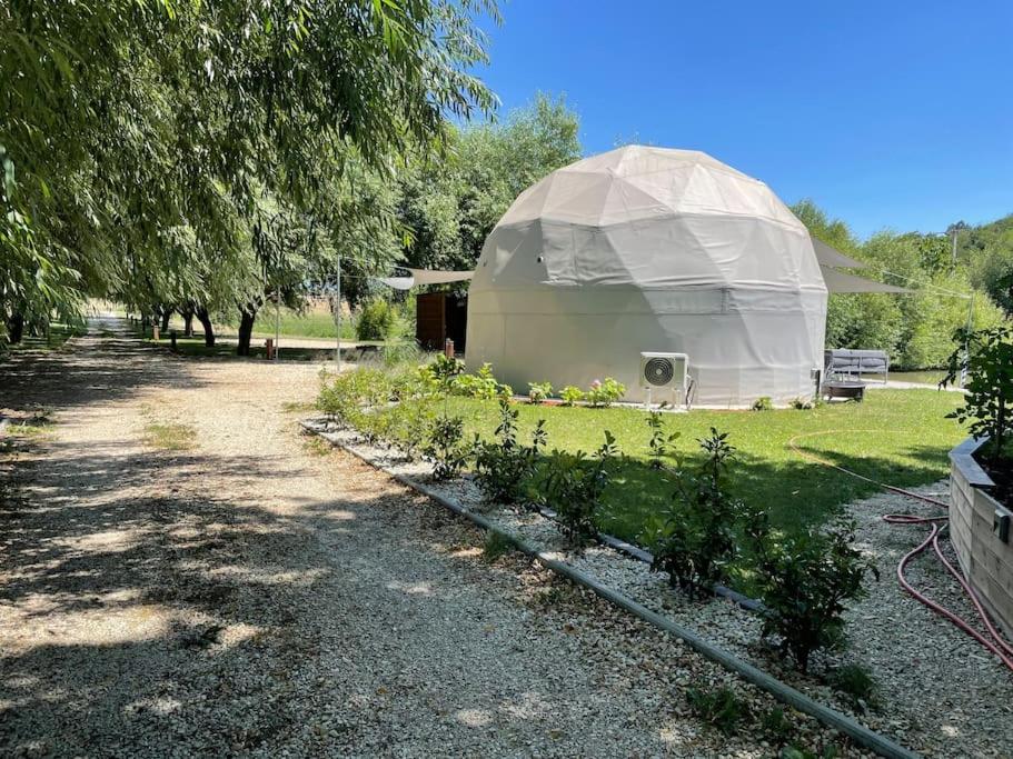 DOMEGLAMPING at FISHINGLAKE