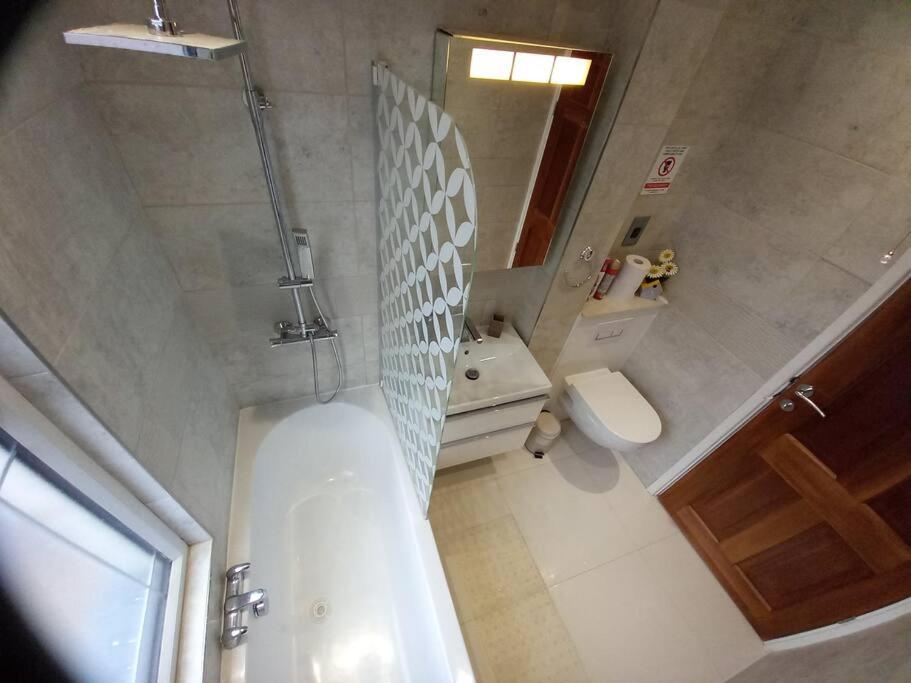 Luxury holiday home, near beach view 4