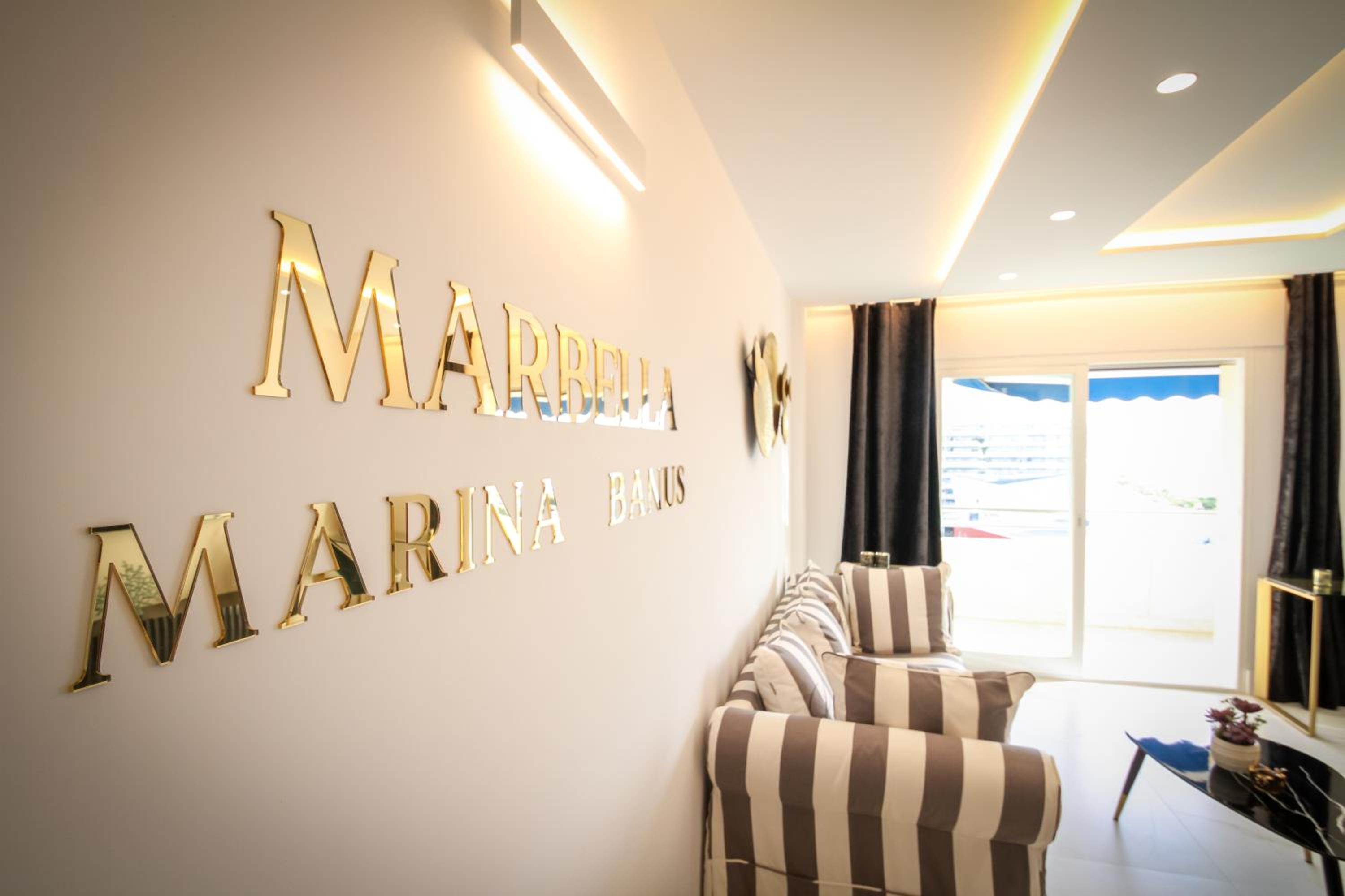 MARBELLA BANUS SUITES - Marbella Marina Banus Deluxe Apartment Sea Views