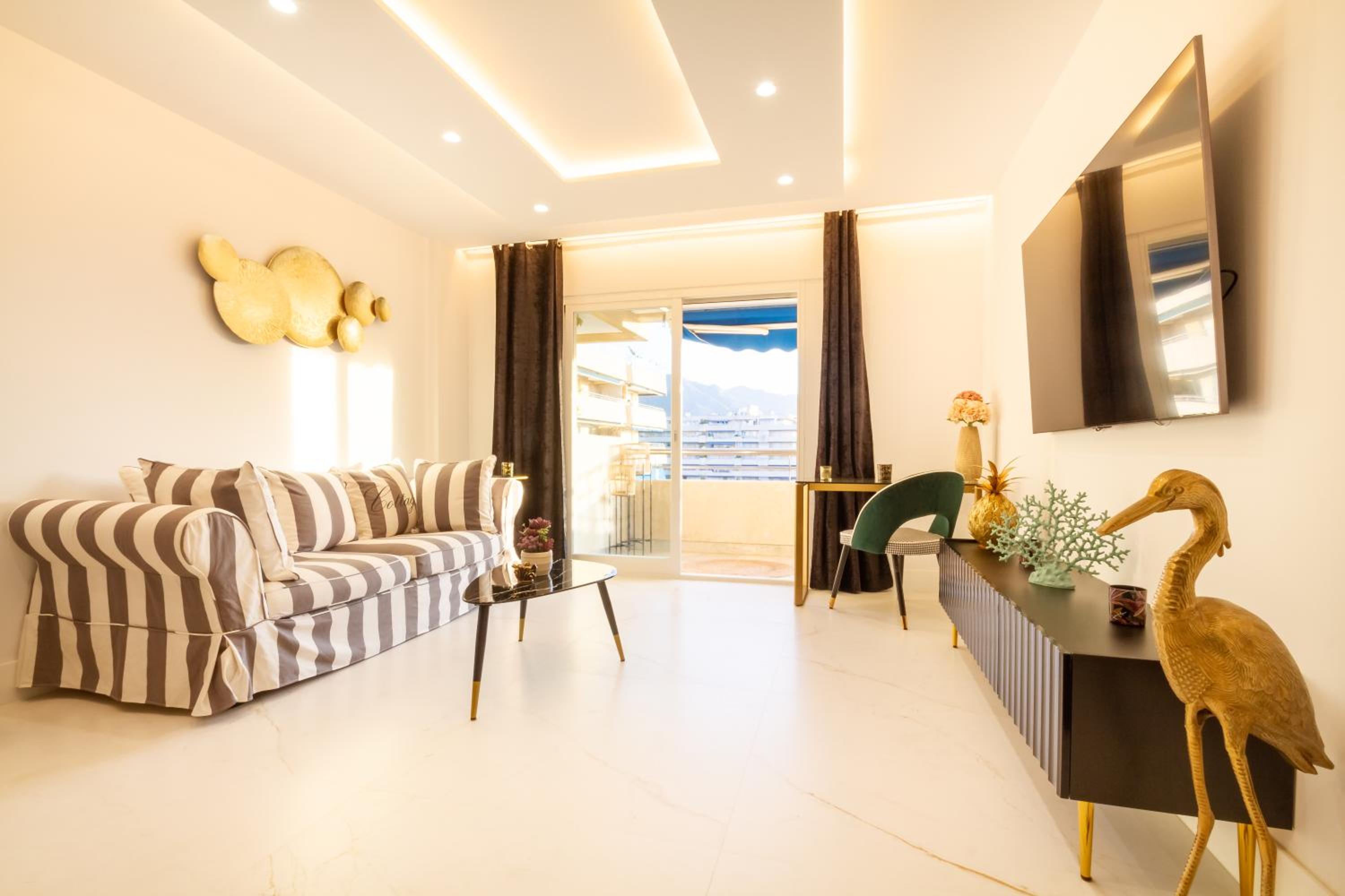 MARBELLA BANUS SUITES - Marbella Marina Banus Deluxe Apartment Sea Views