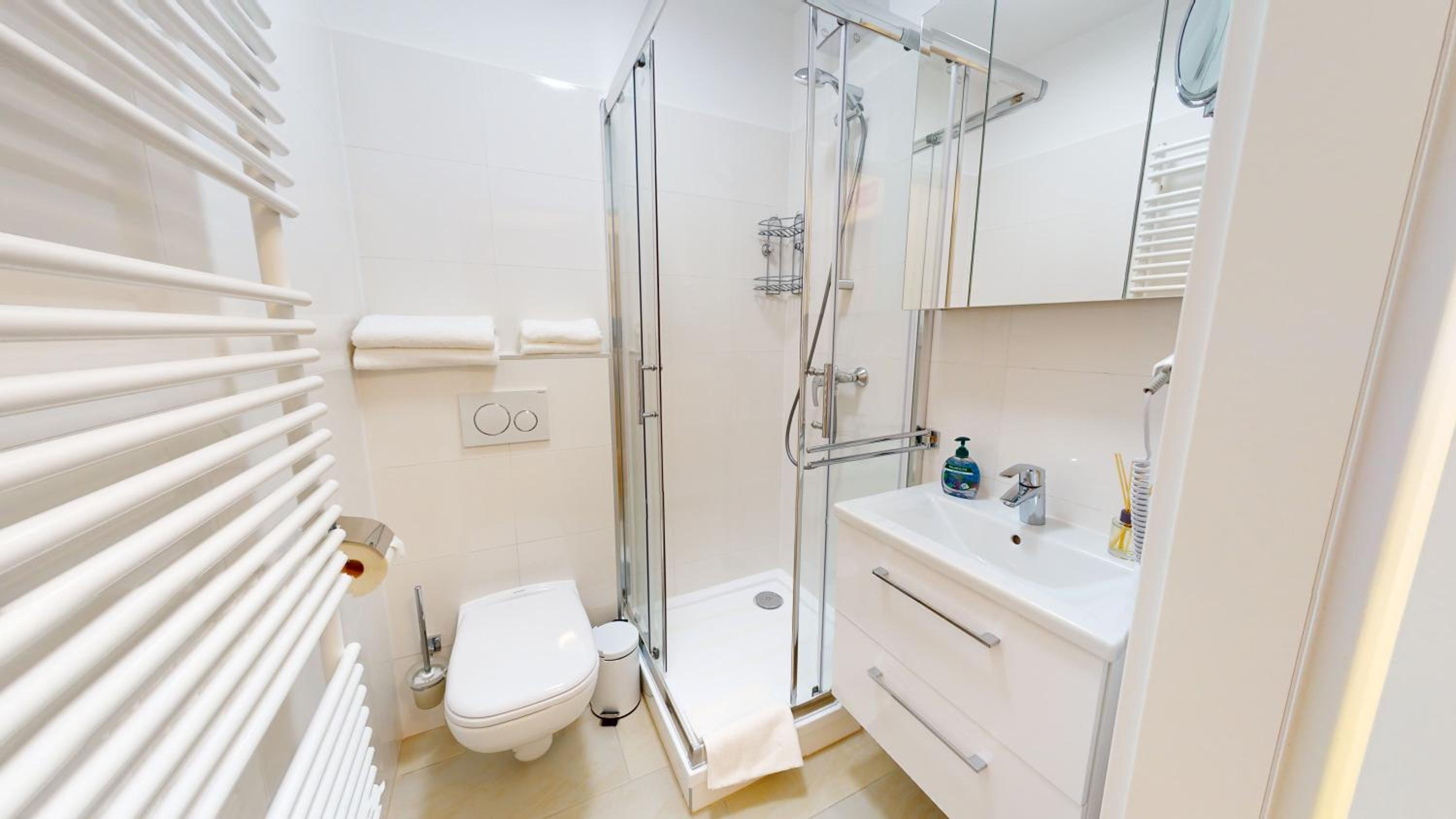 ALON HOMES Vienna - Premium City Center Apartments