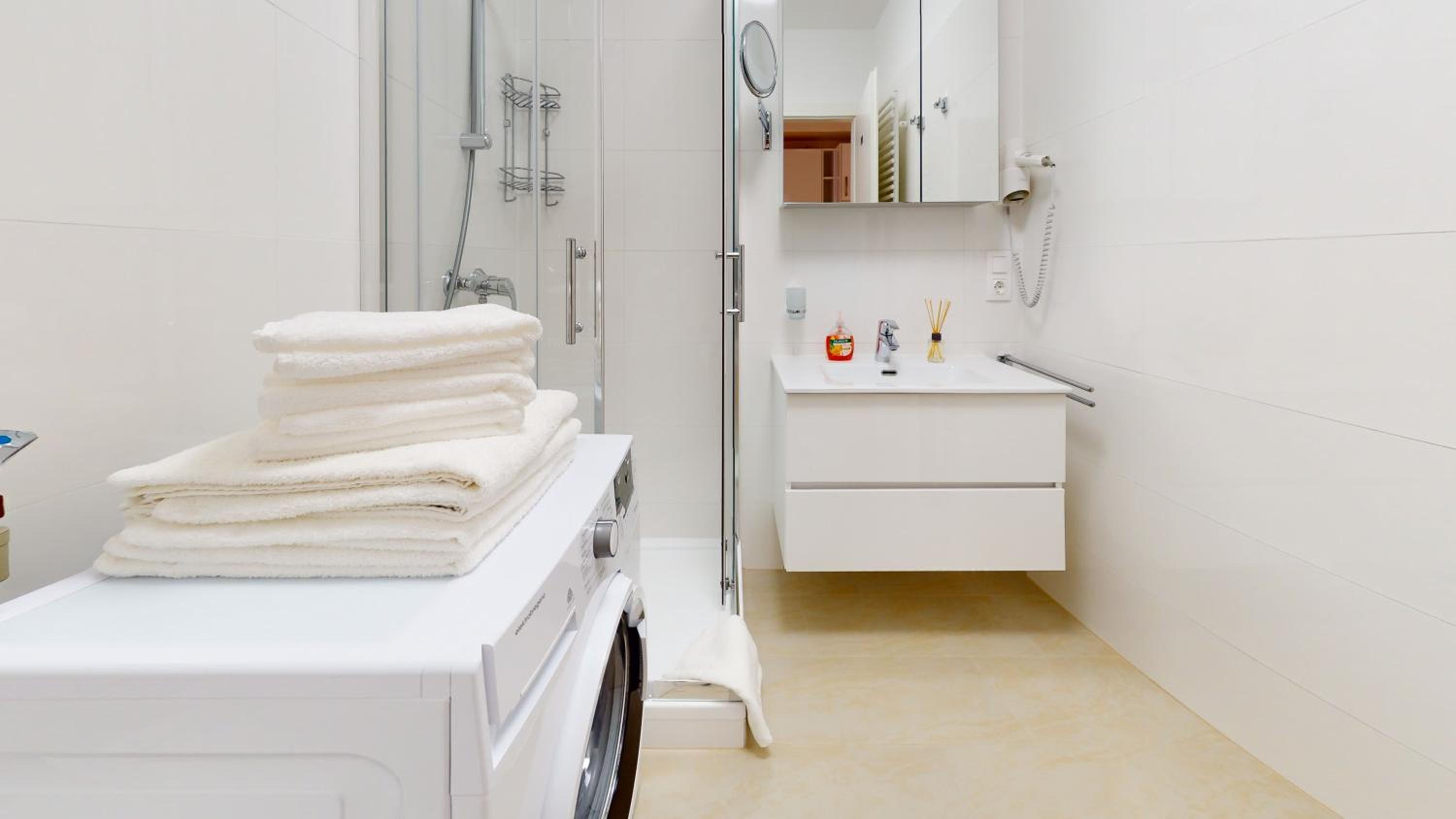 ALON HOMES Vienna - Premium City Center Apartments