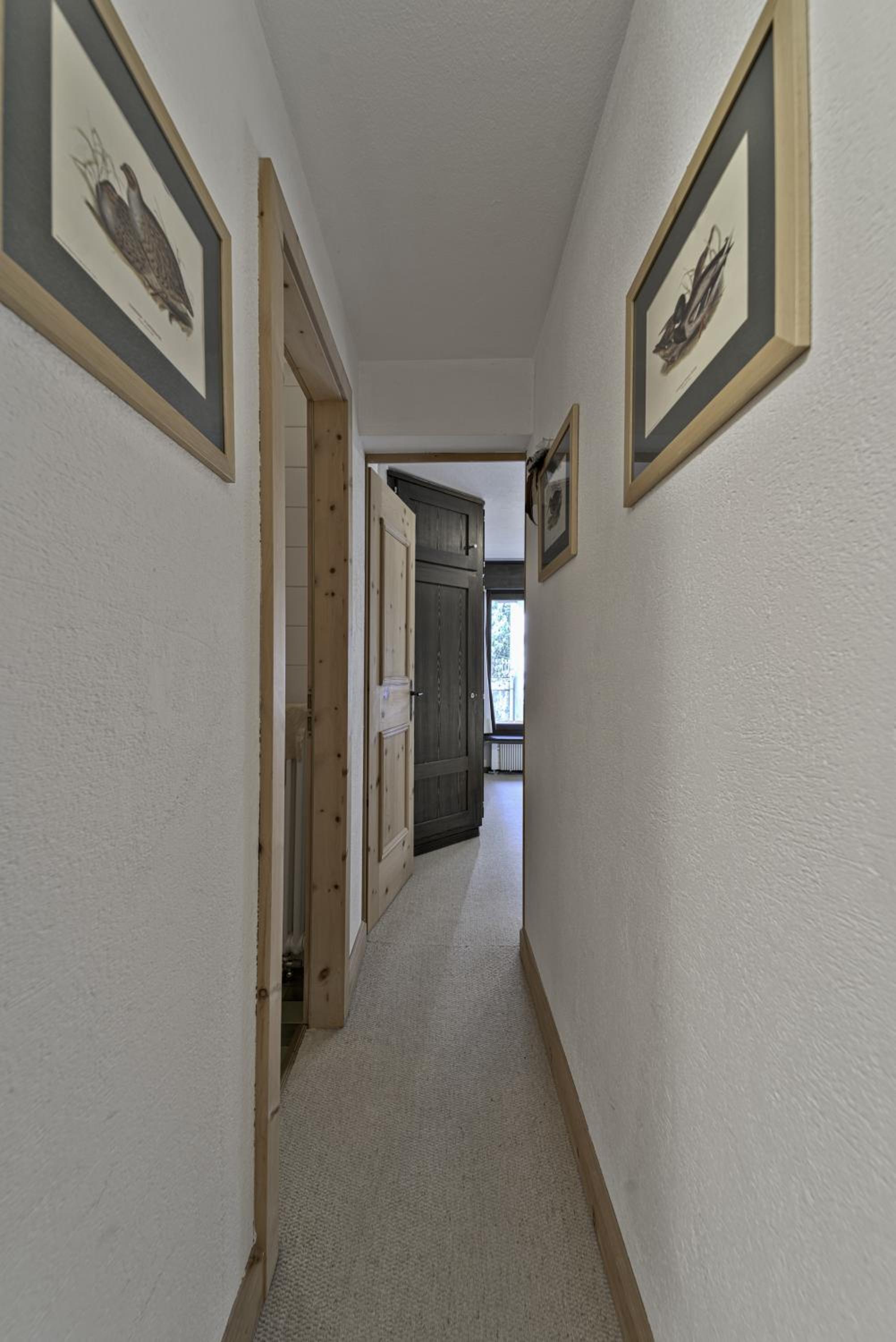 Apartment in the heart of Celerina with garden