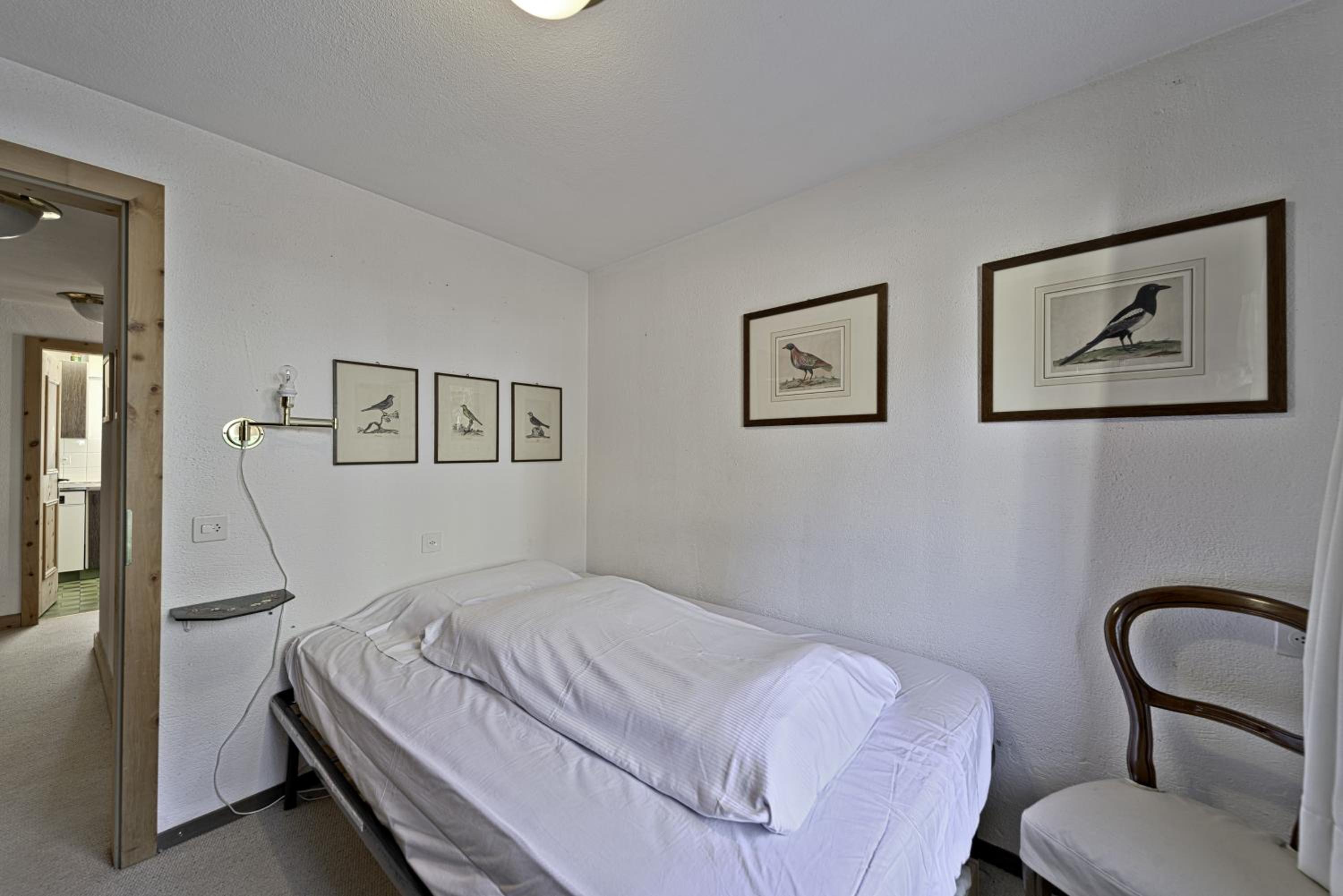 Apartment in the heart of Celerina with garden
