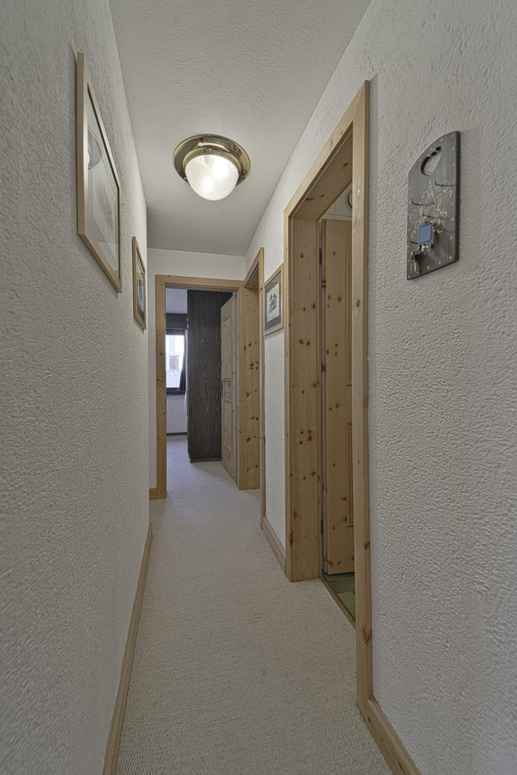 Apartment in the heart of Celerina with garden