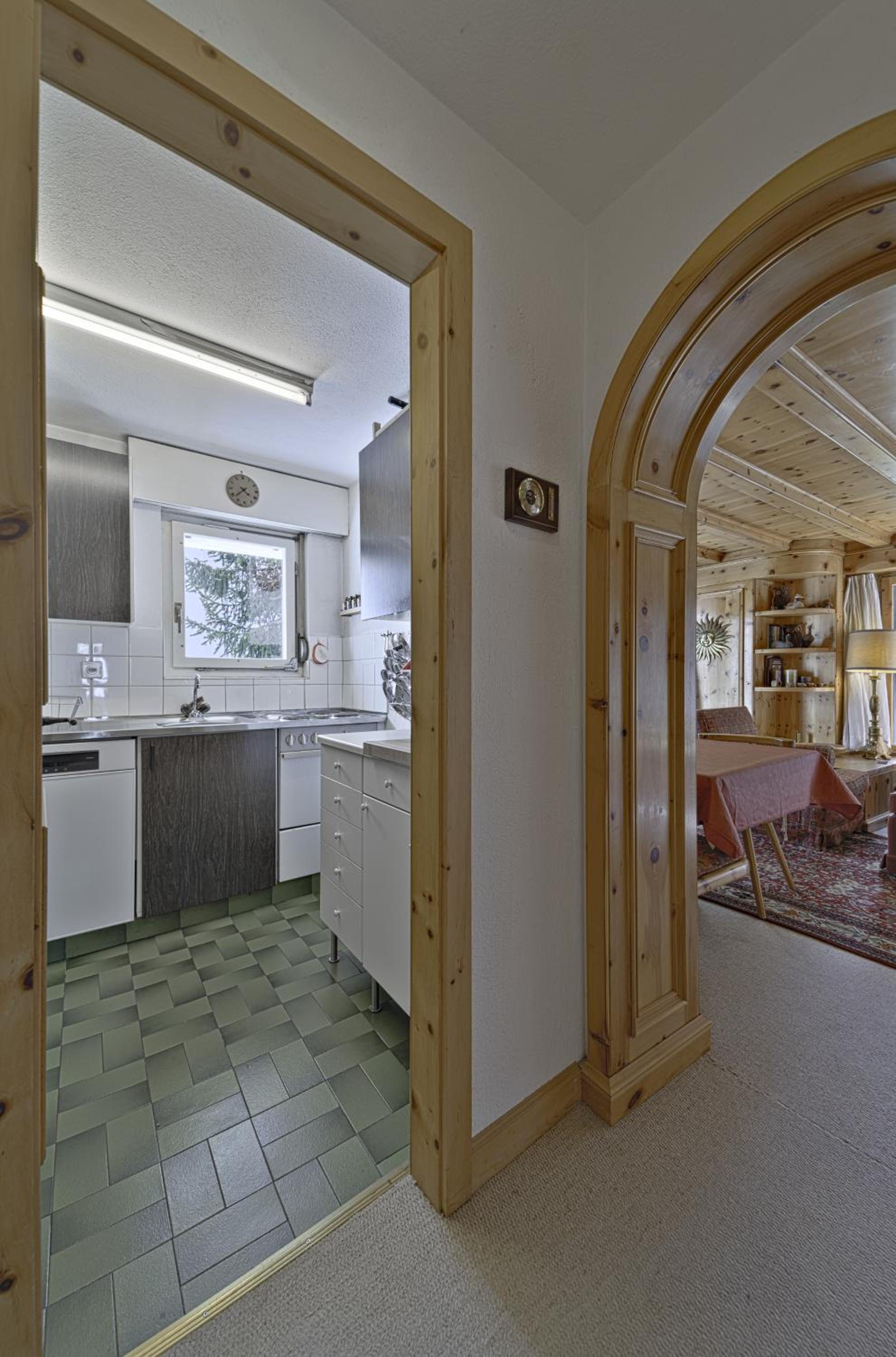 Apartment in the heart of Celerina with garden