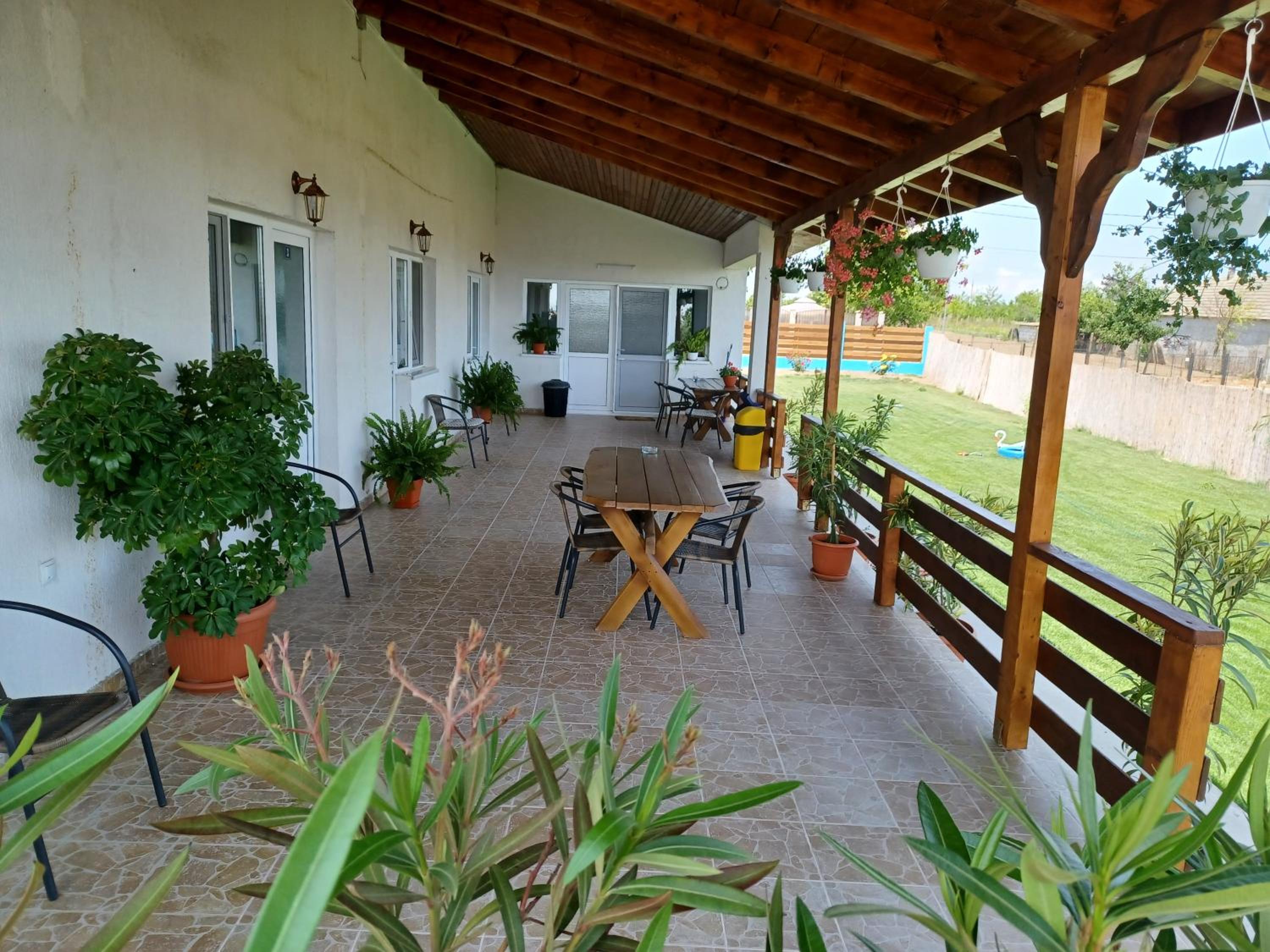 Pensiunea La Codru view 2