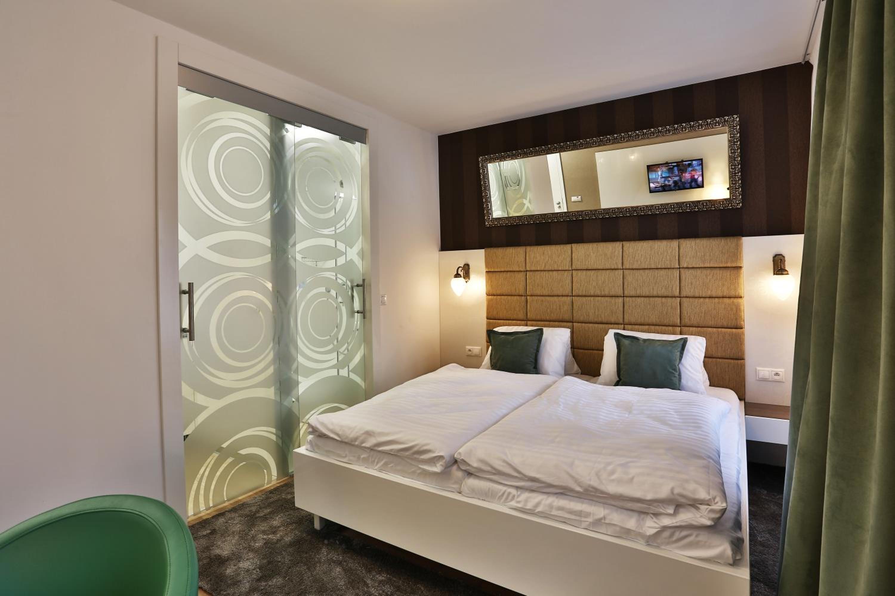 VIP Apartments