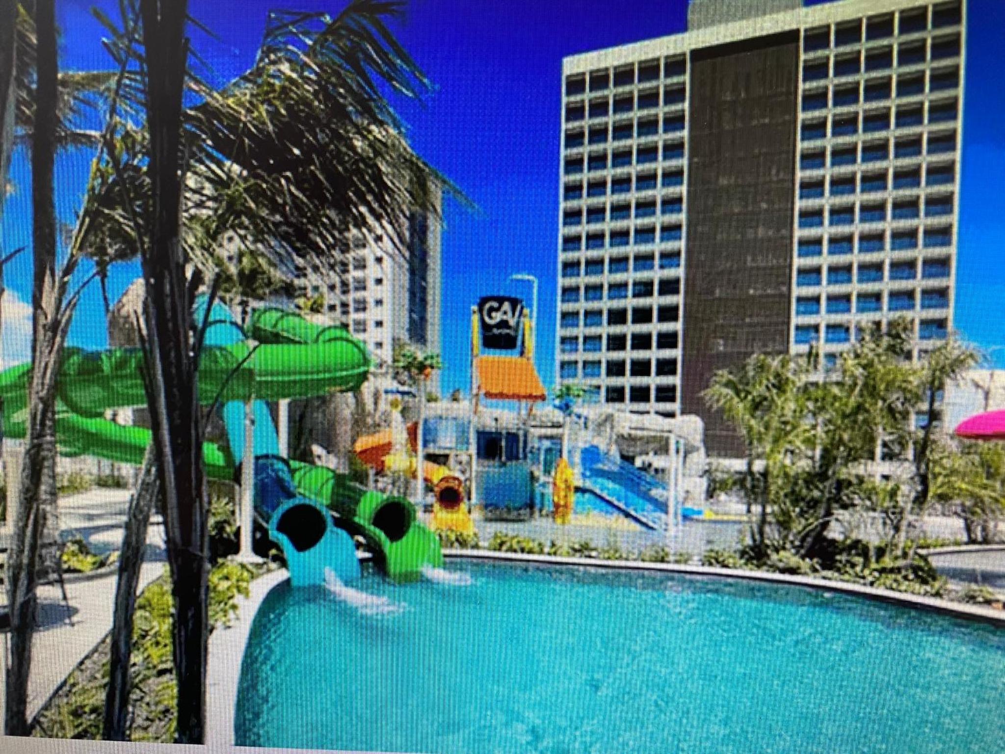 Salinas Premium Resort 2Q