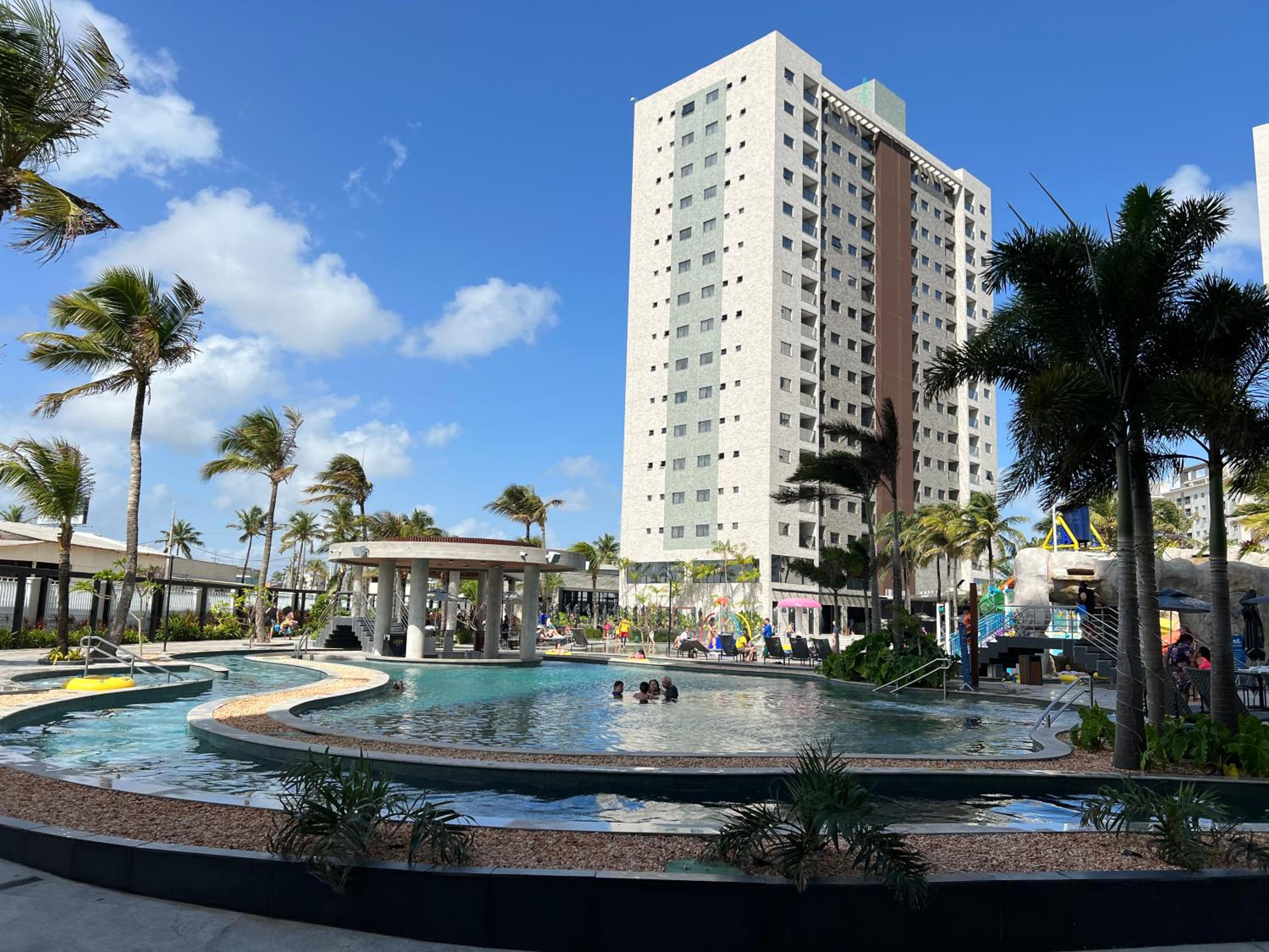 Salinas Premium Resort 2Q