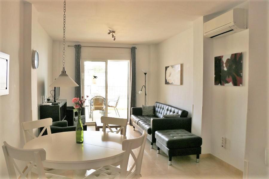Casa Kasander, two bedroom appartment near beach with pool