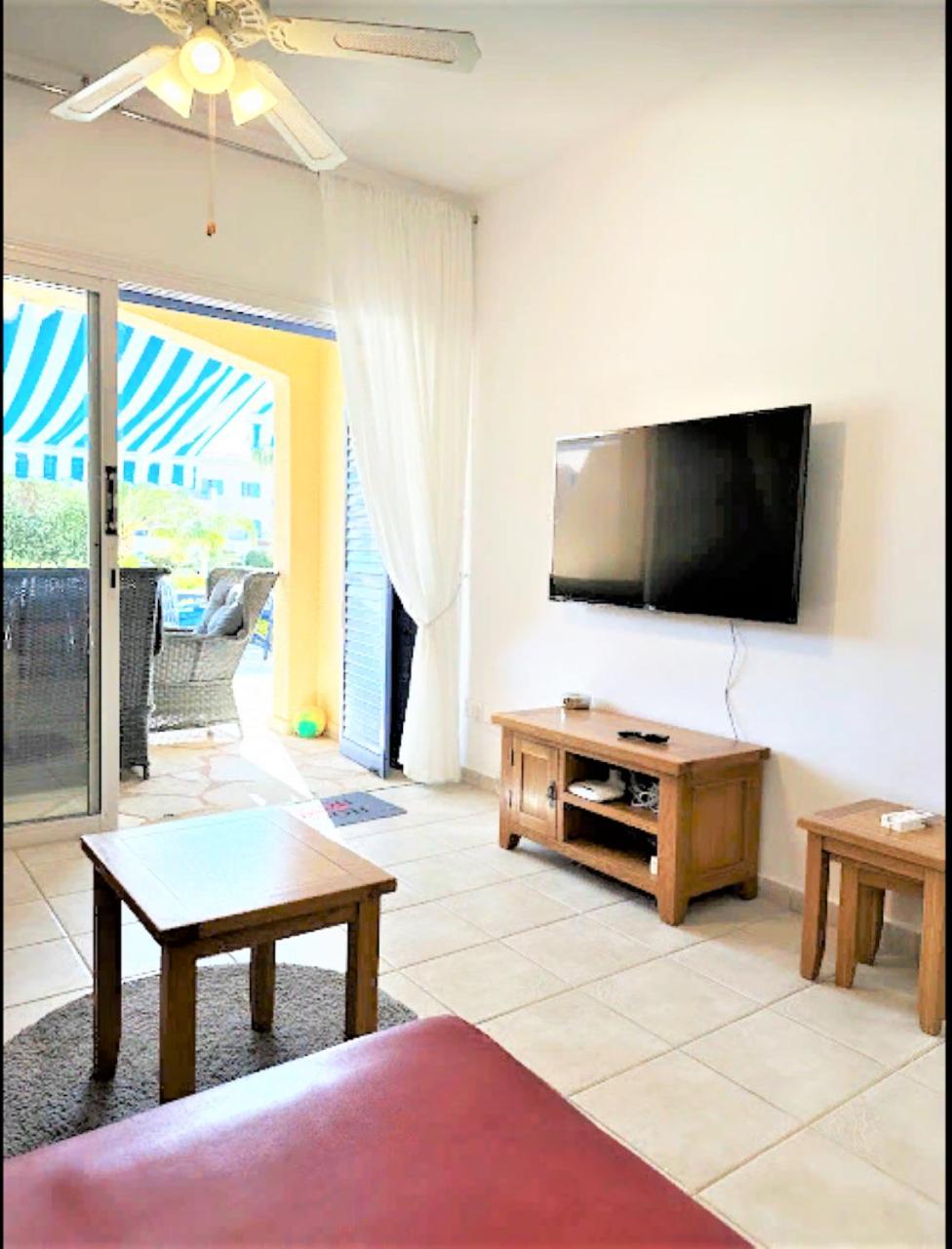 H&O Limnaria Elegance Pool View Apartment