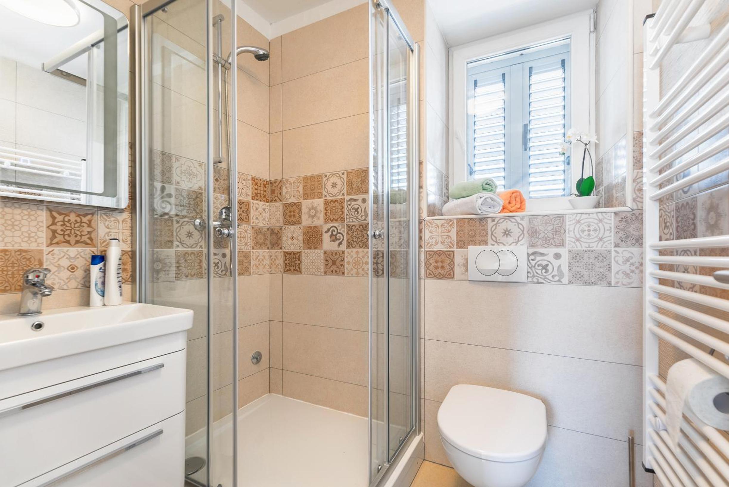 Villa Škrika en Škrip — bathroom