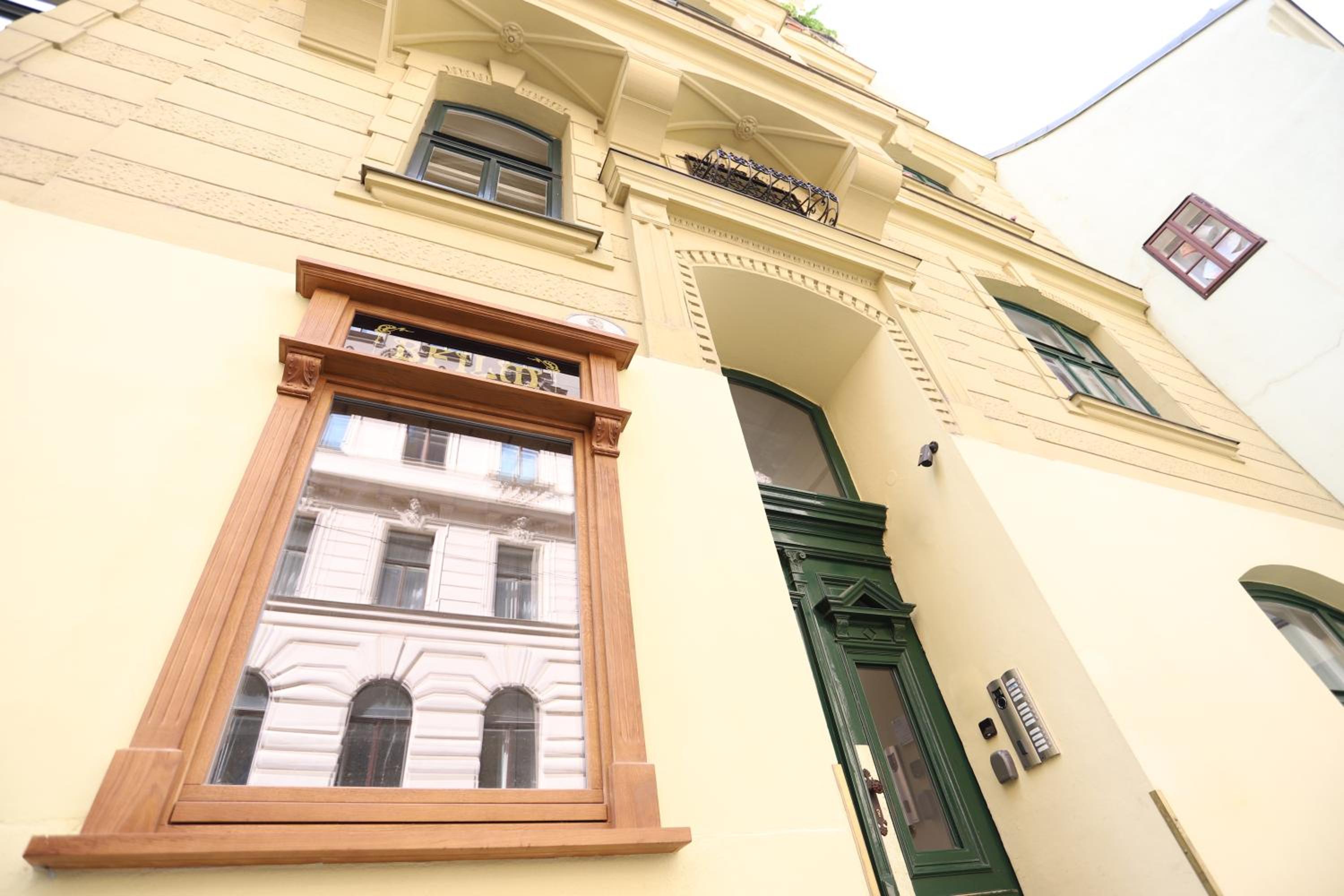 7th HEAVEN Vienna Center Apartments